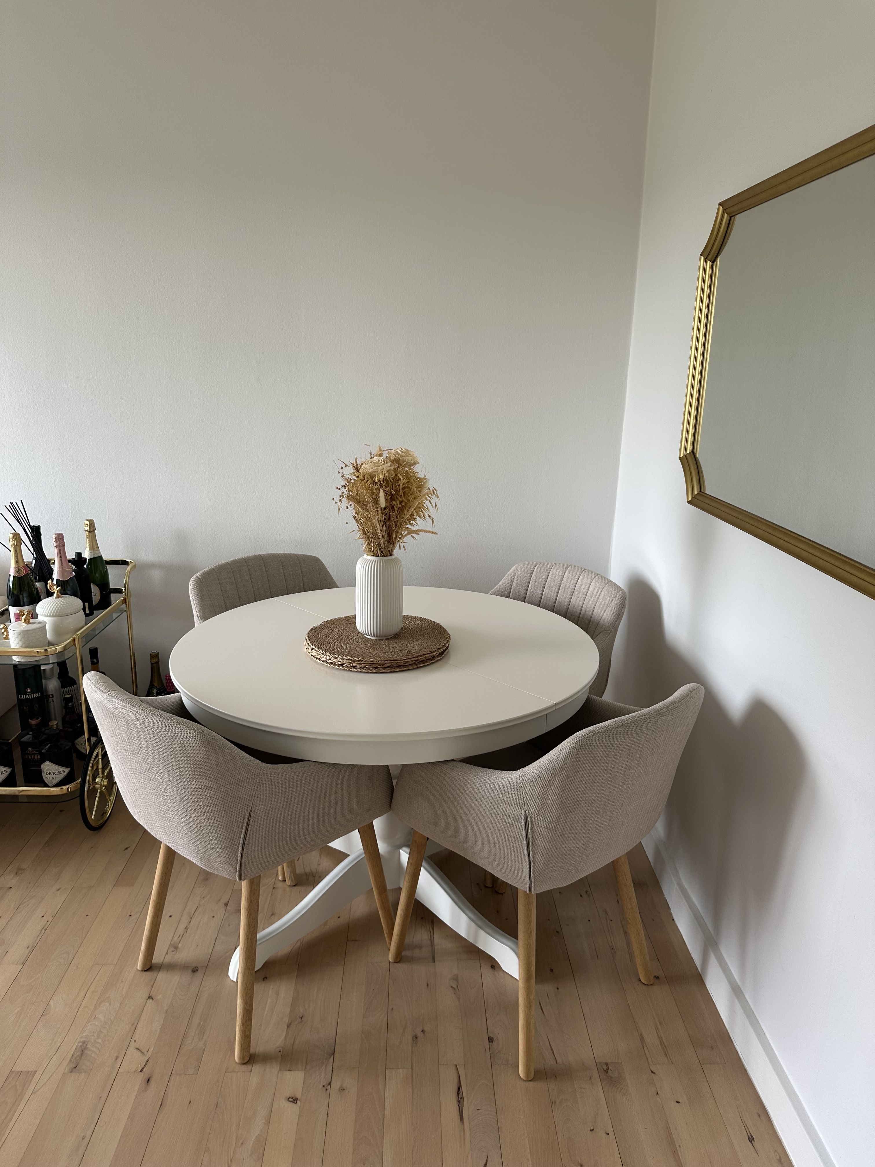 Bright, Fully Furnished Apartment in Frederiksberg with Balcony