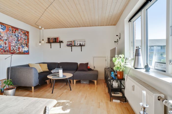 Rummelig lejlighed med god beliggenhed/udsigt