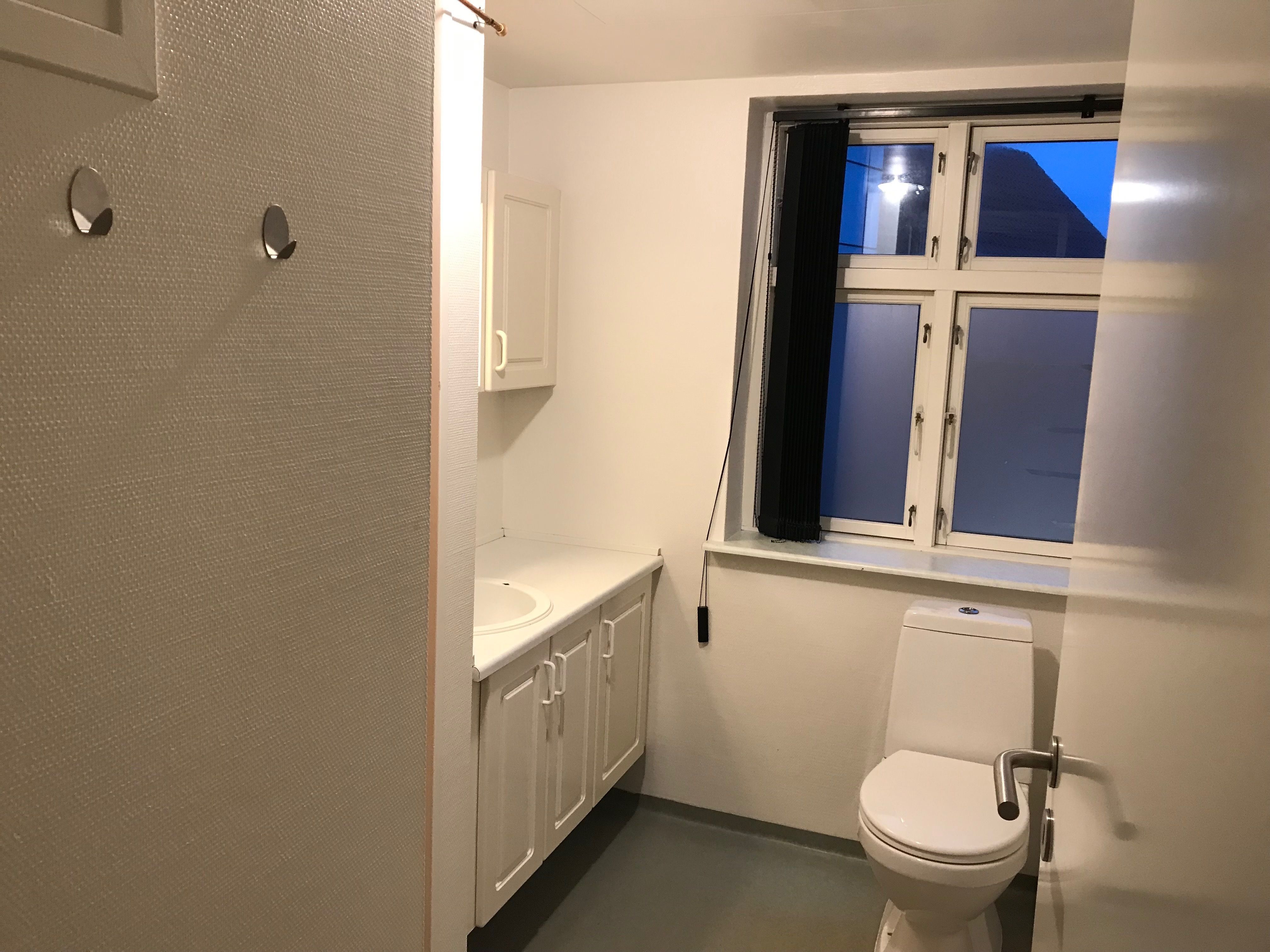 Lys lejlighed i gågaden - Hirtshals