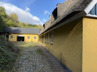 Skøn ejendom i pragtfuld natur
