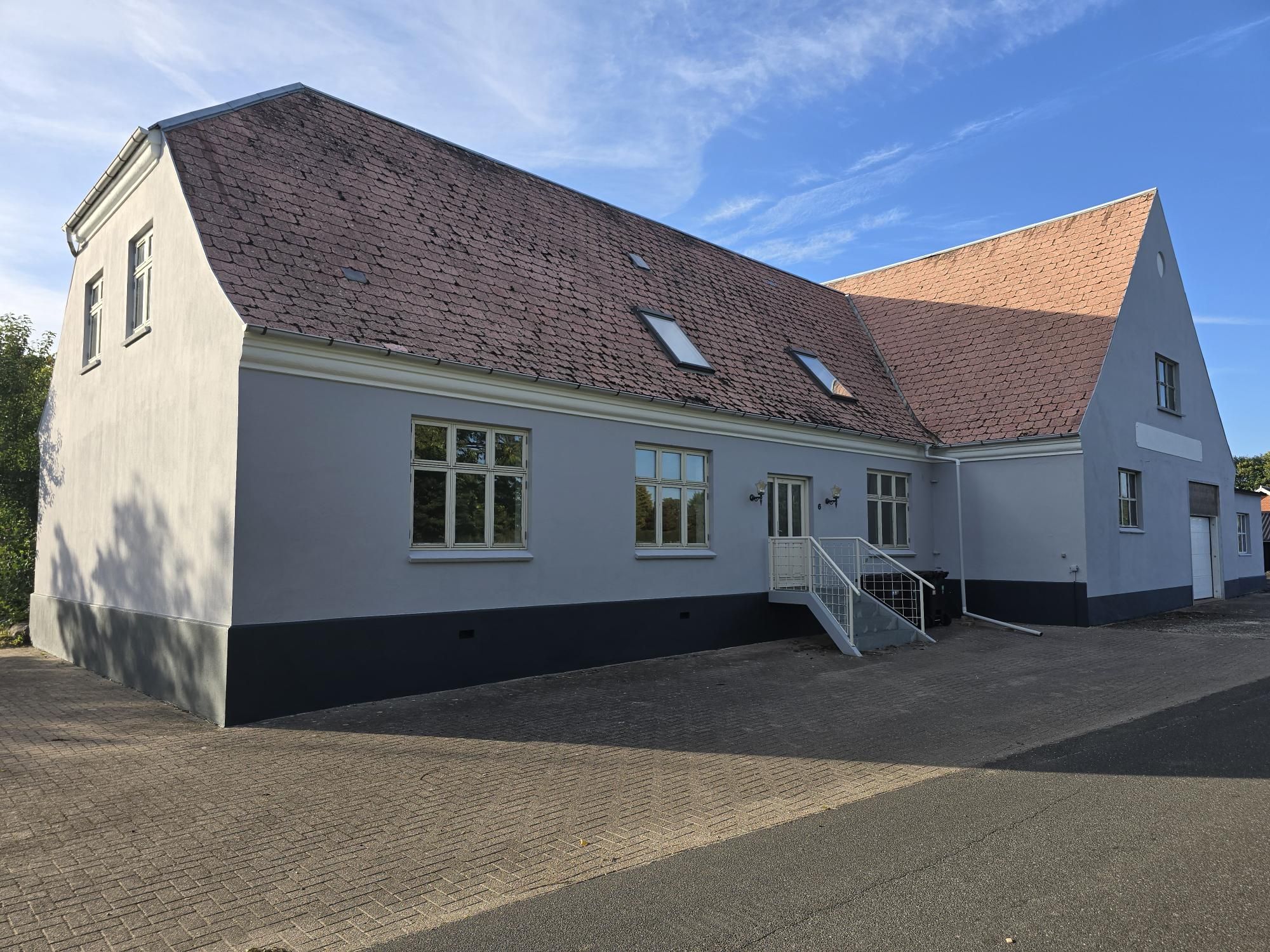 Udlejning af stort hus i rolige omgivelser på landet