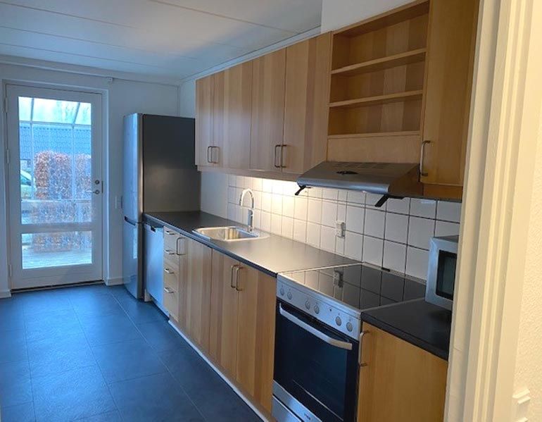 Dejligt 2-værelses rækkehus med terrasse i Odense SV
