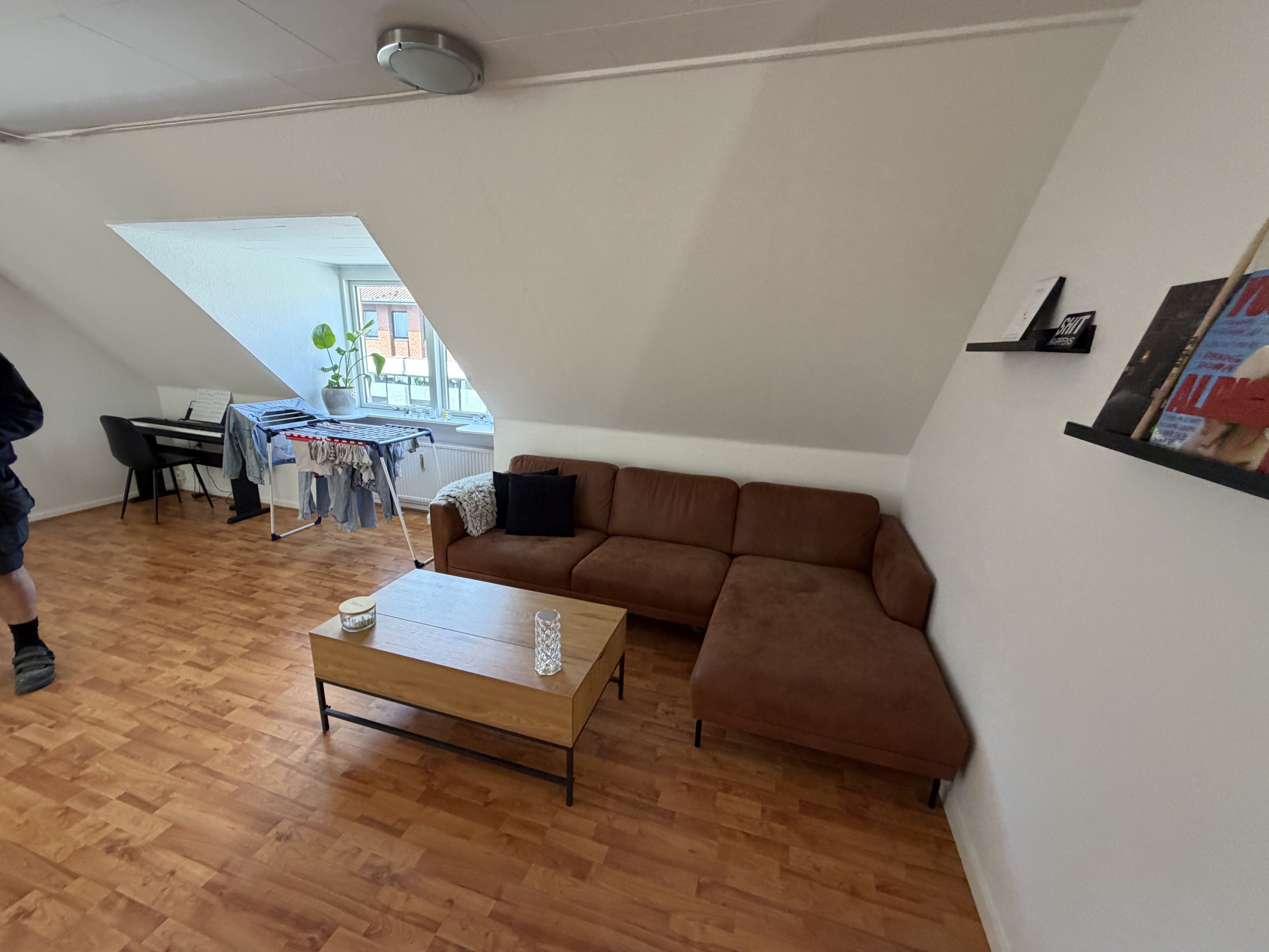 Stor lejlighed i centrum med parkering