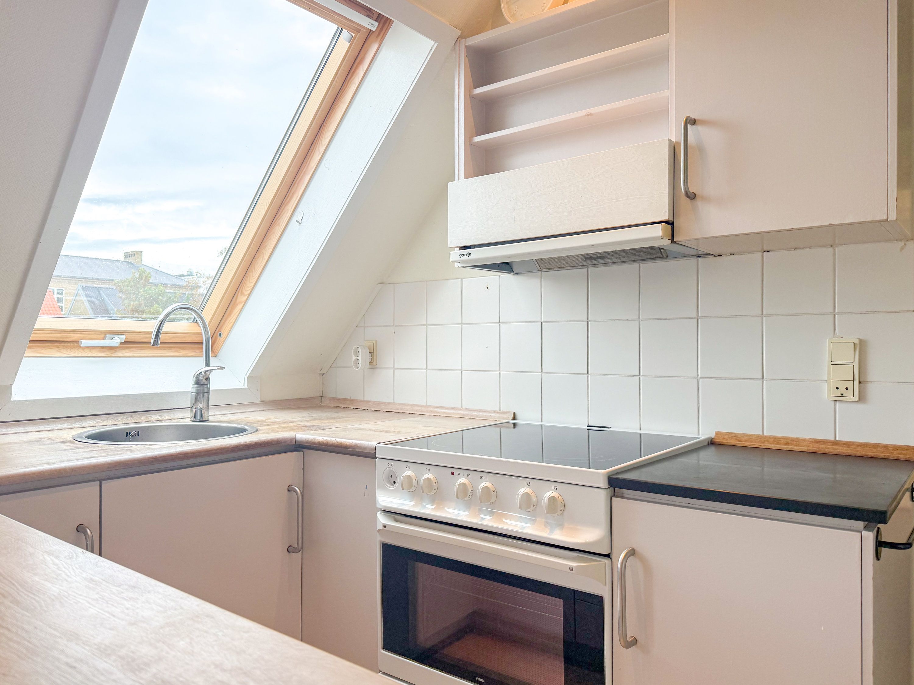 Charmerende loftlejlighed øverst oppe på Reberbansgade (74 m²)