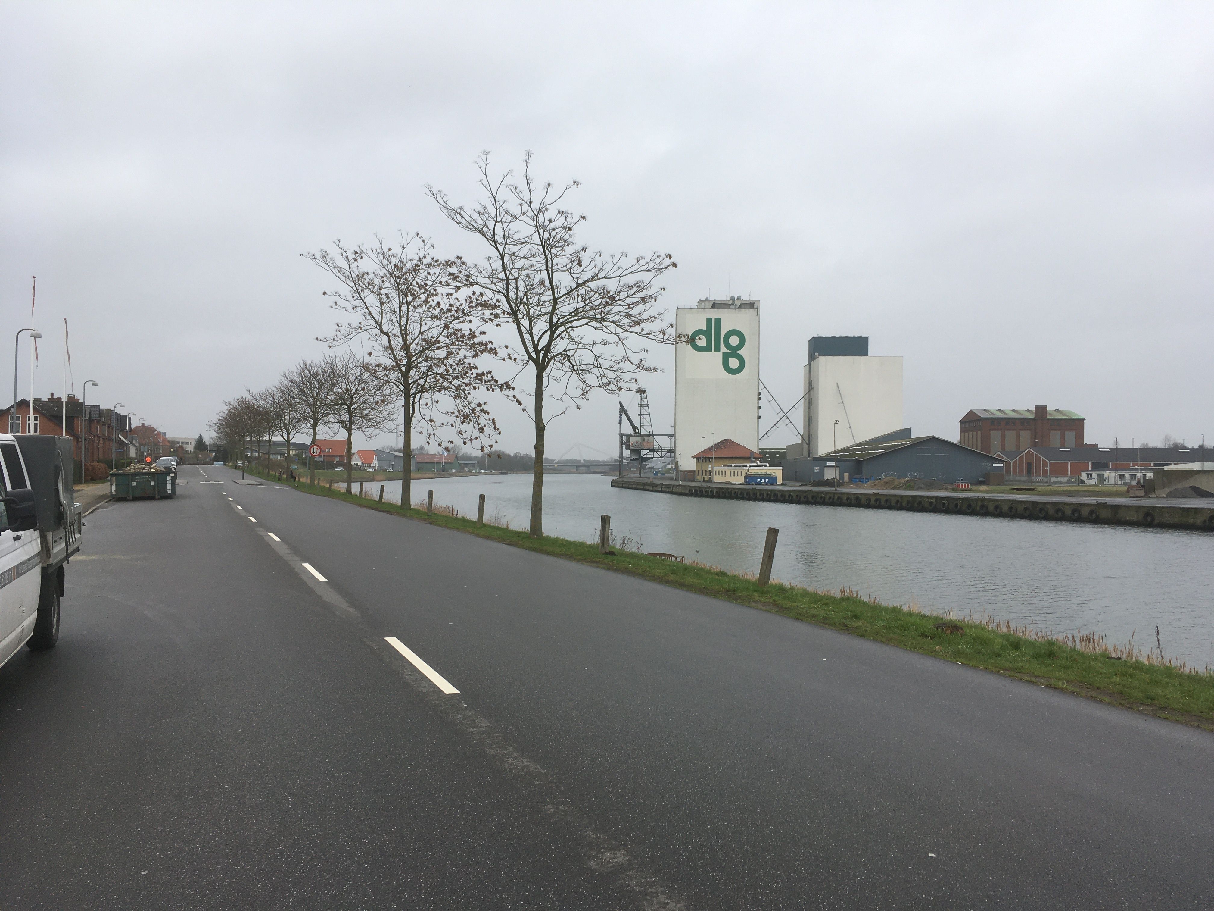 stort rummeligt hus tæt på havnen