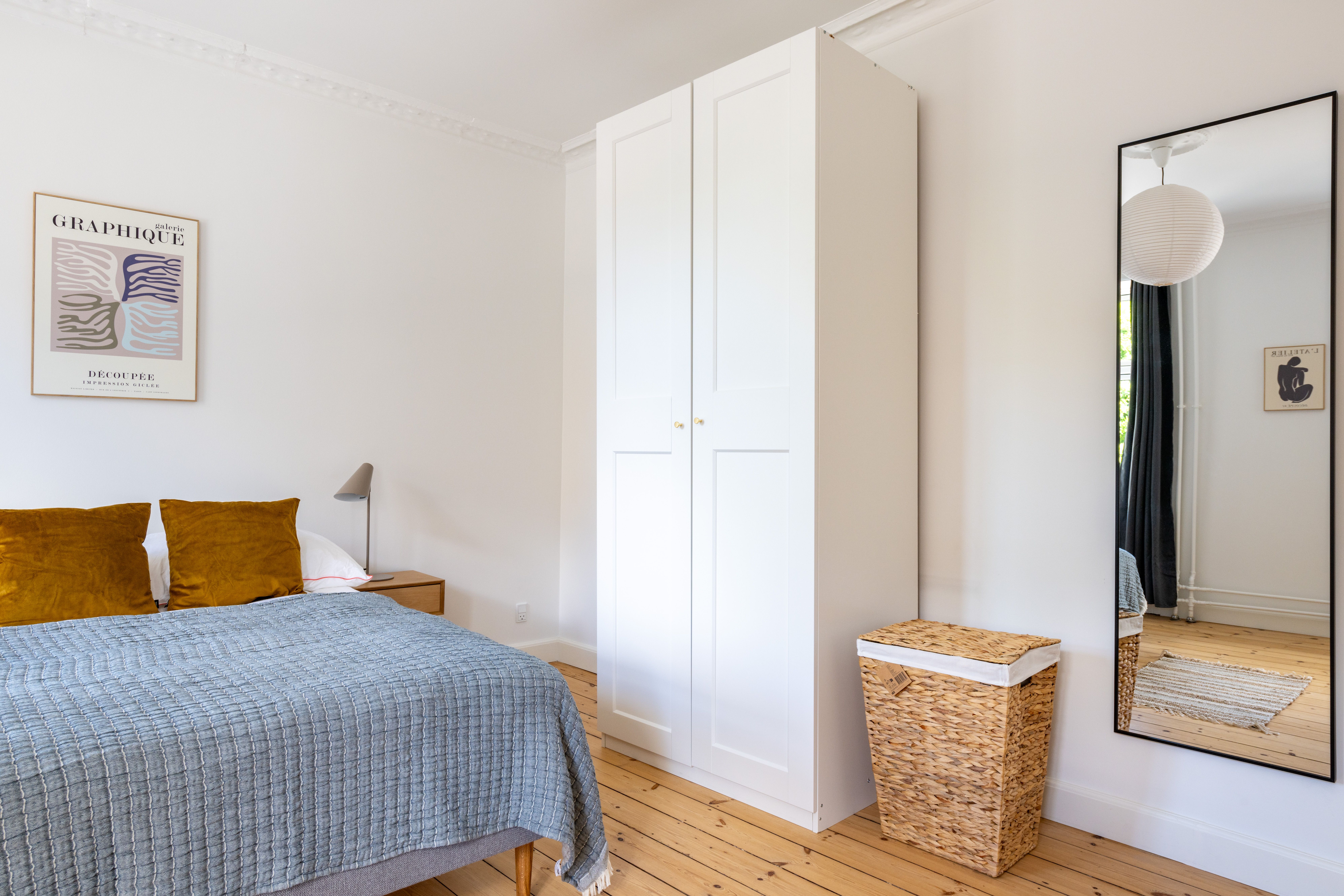 Furnished co-living apartment for working professionals