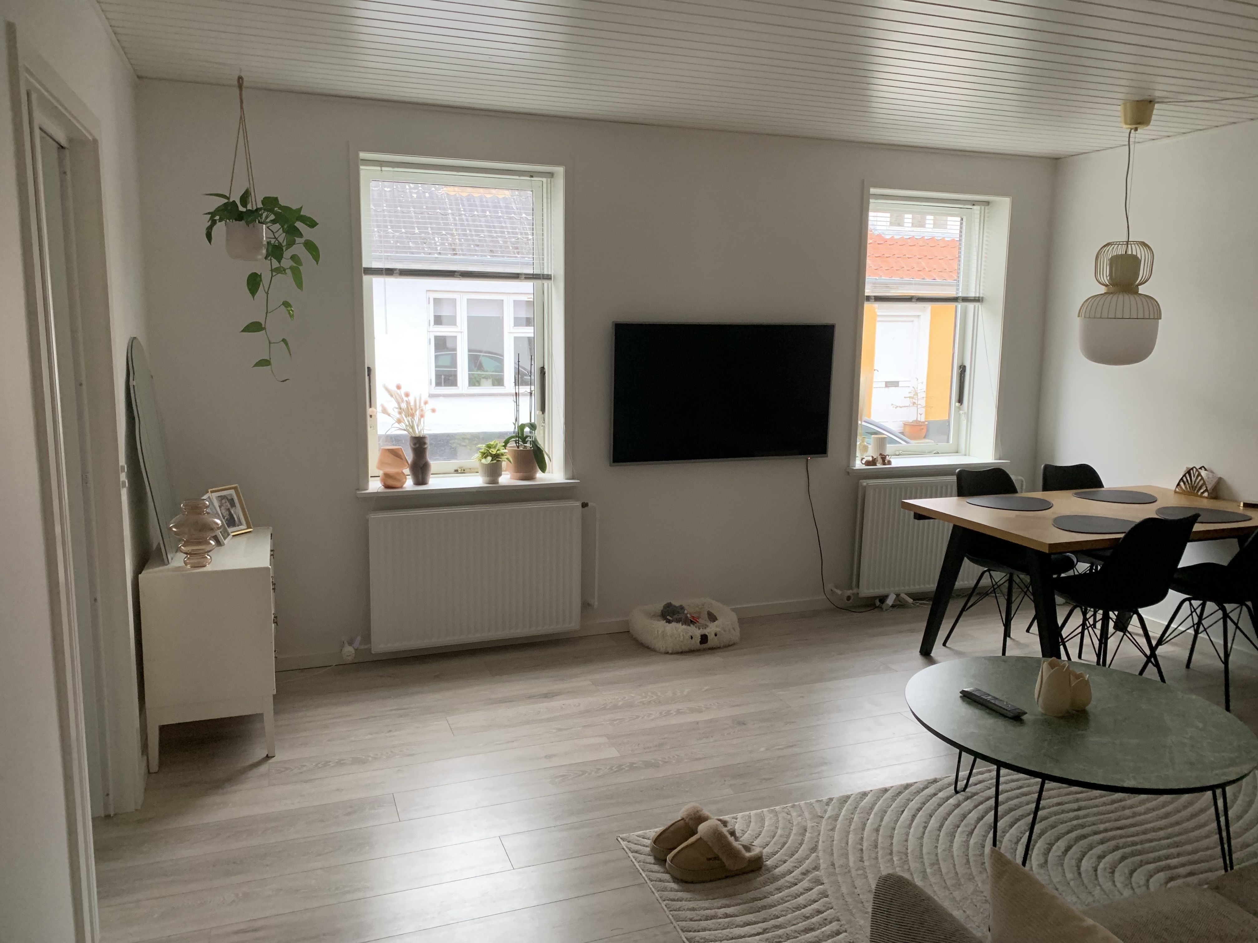 2-VÆRELSES I STUEN MED EGEN TERRASSE