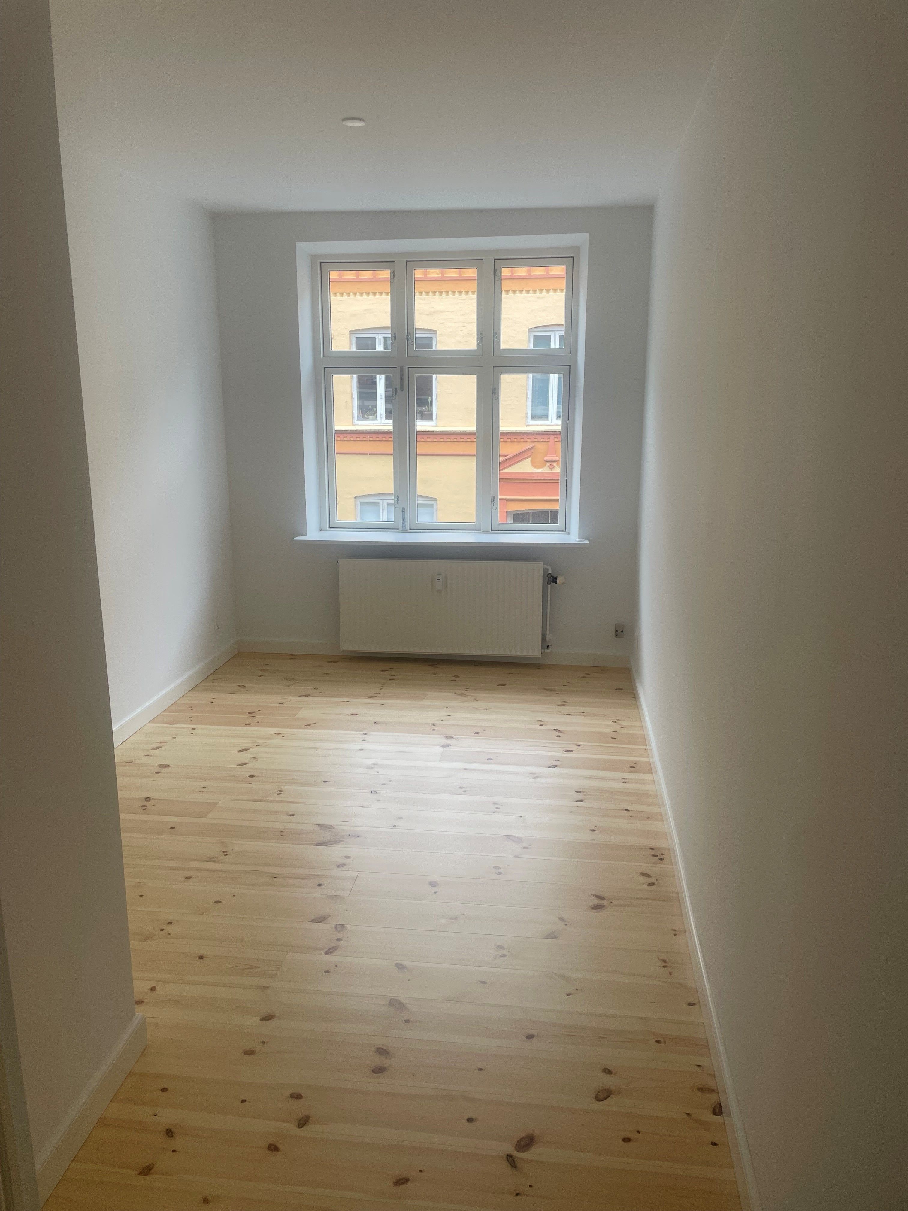 Lækker lille ny renoveret lejlighed 