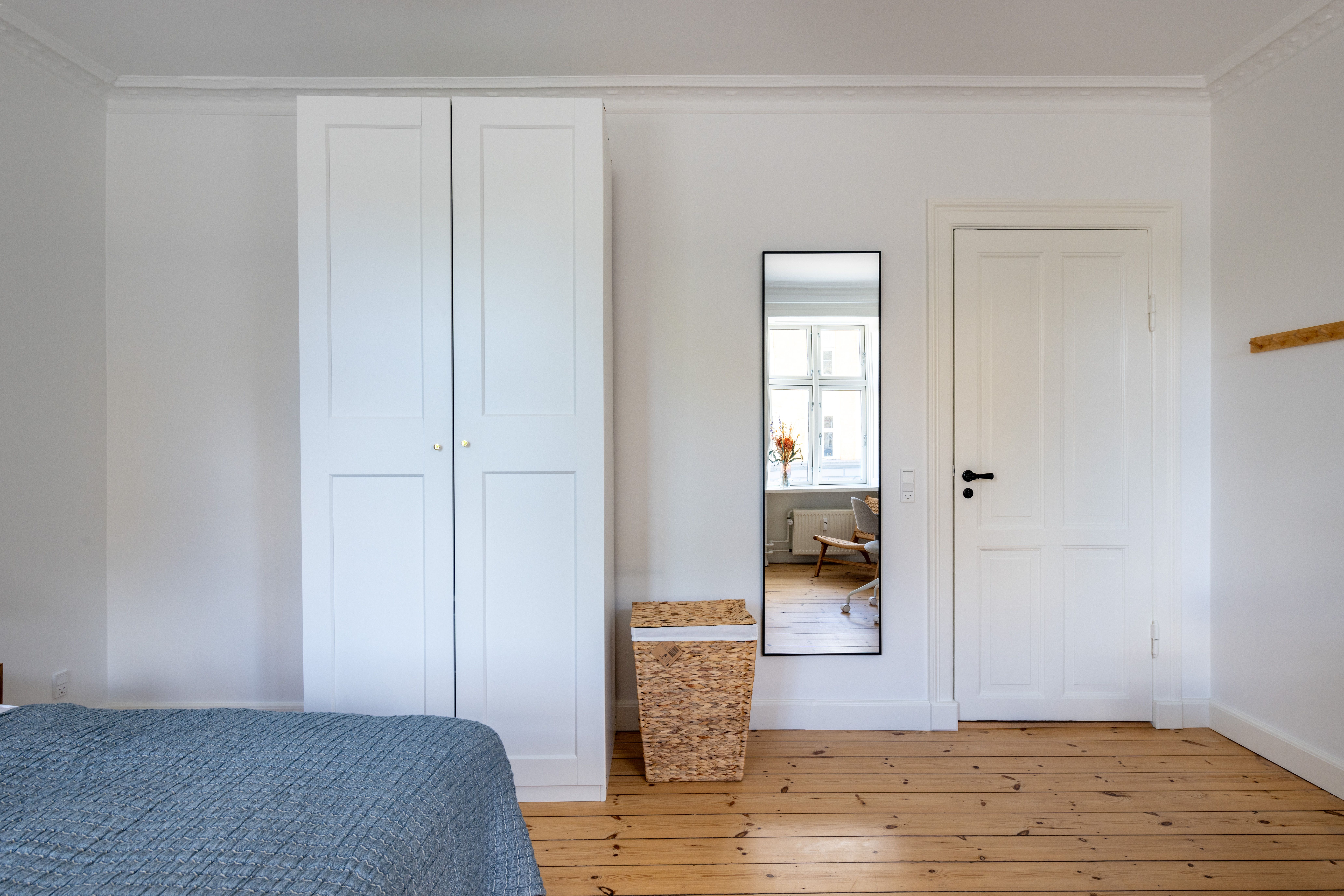 Furnished co-living apartment for working professionals