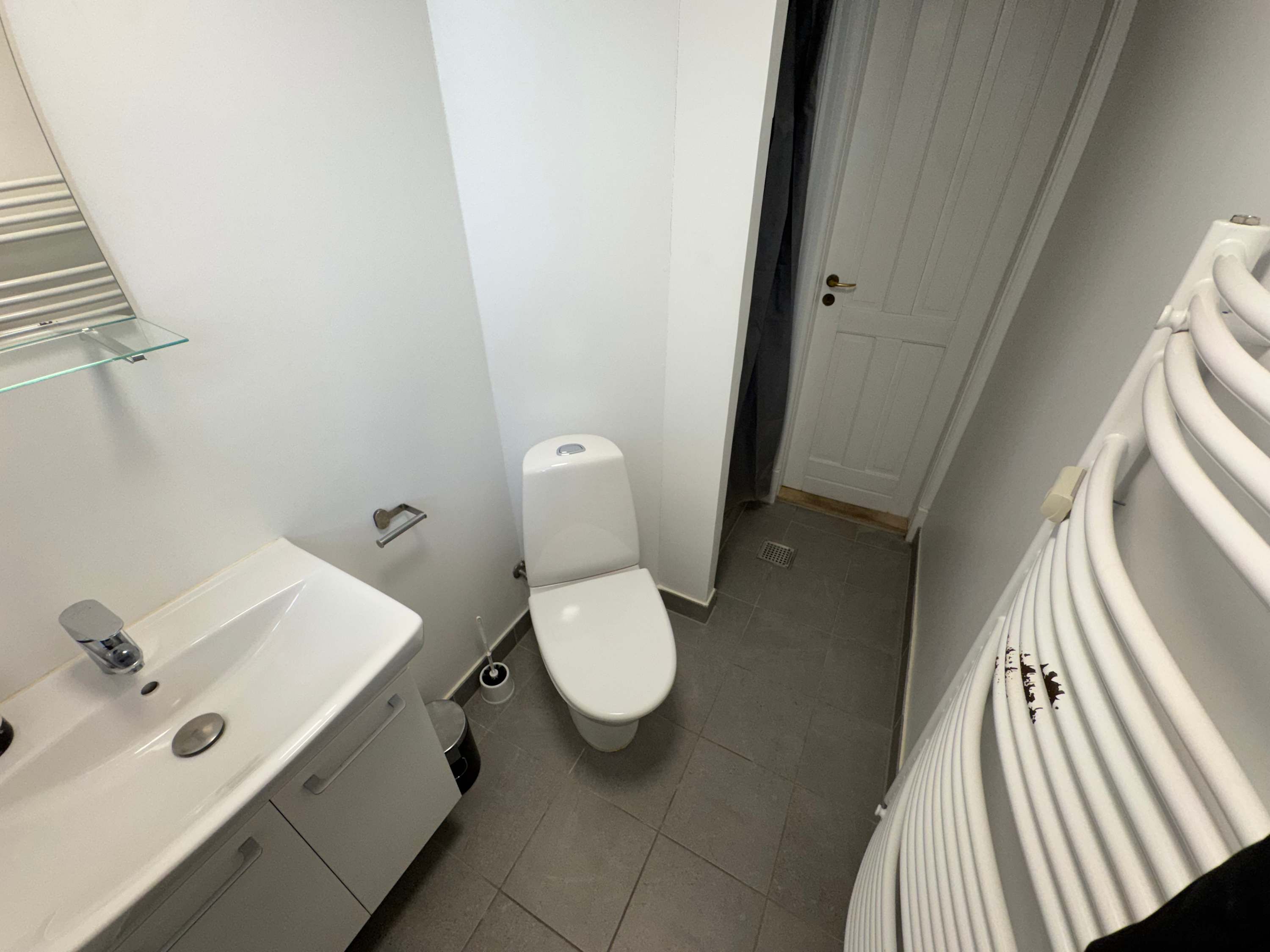 Charming 72 m² one-bedroom apartment in central Copenhagen, steps from Strøget – all utilities included