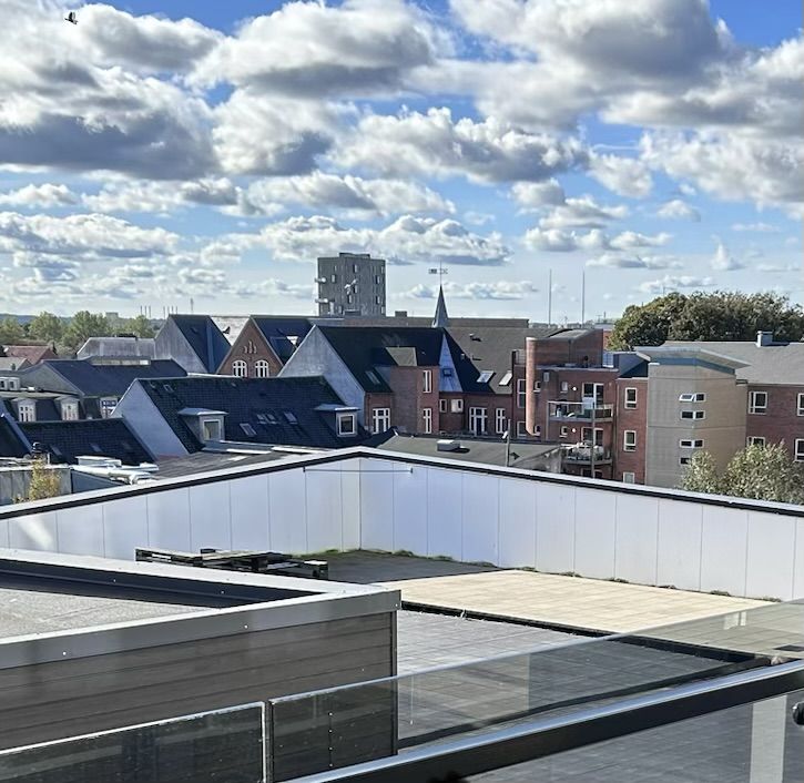 Dejlig lejlighed til leje i højhuset ved DGI huset