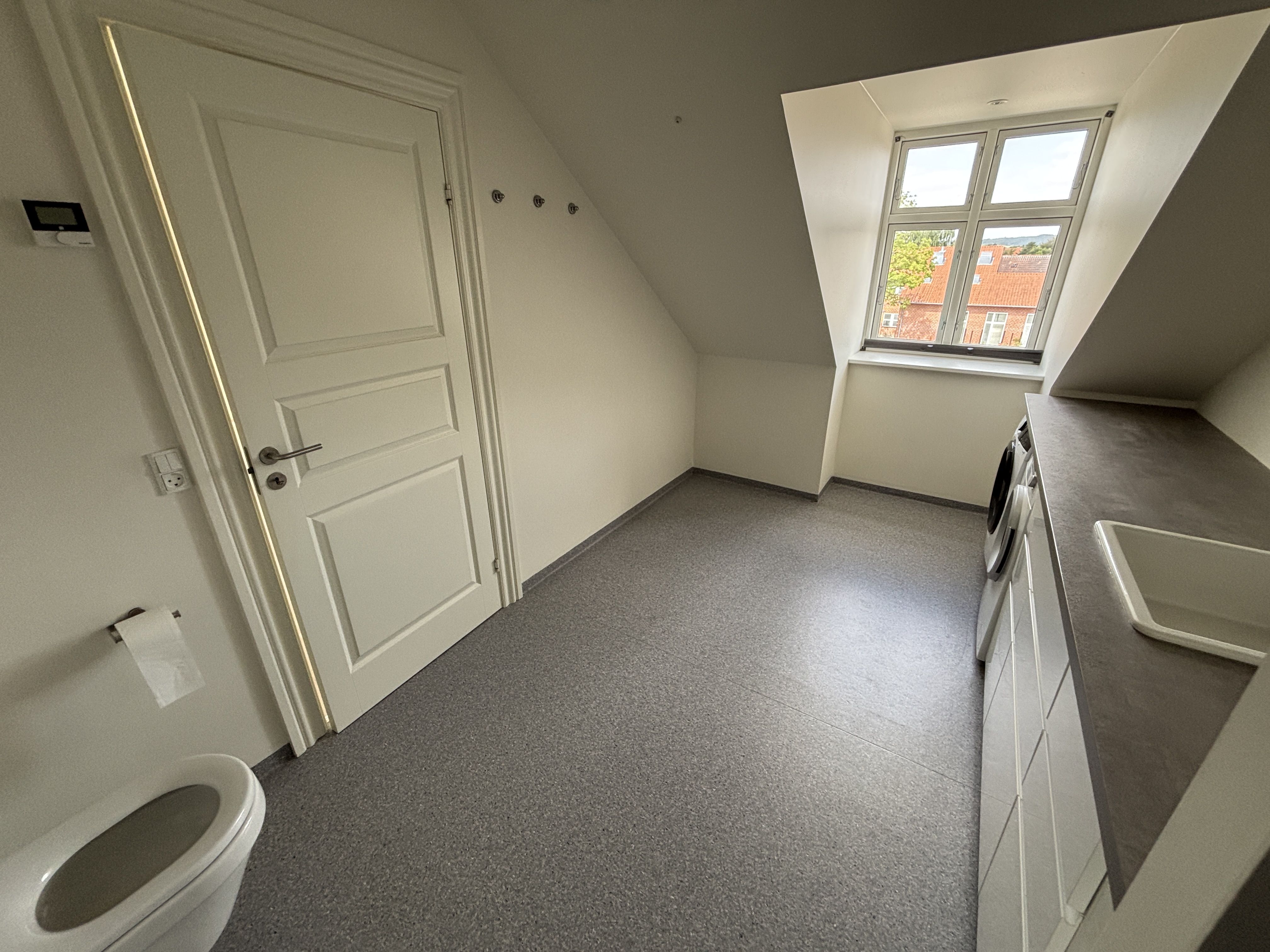 Penthouselejlighed med kæmpe altan centralt i Dronninglund