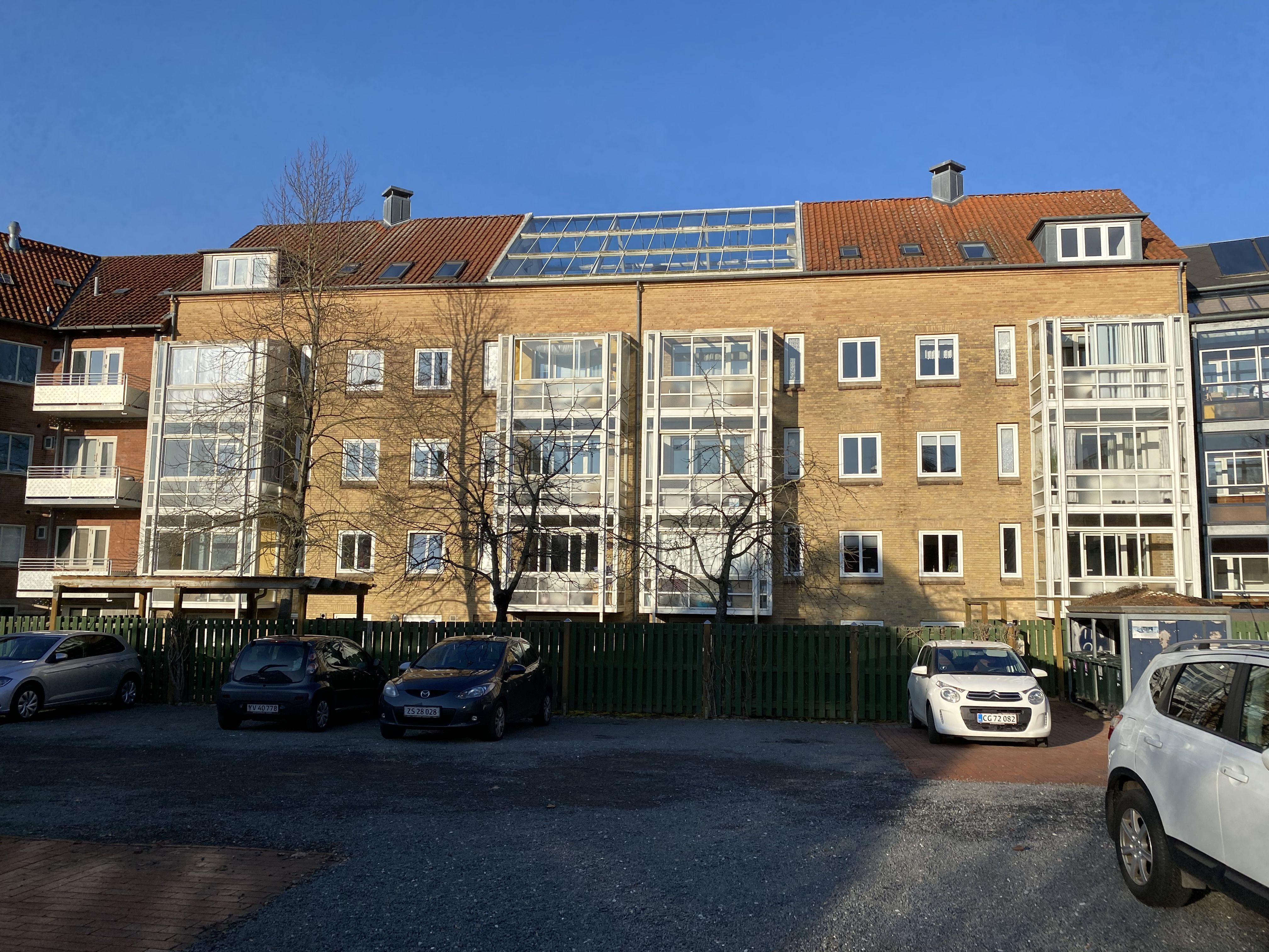 Delevenlig for 2 eller 3 med altan-centralt
