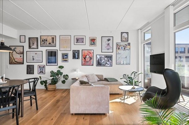 Skøn 3-værelses lejlighed med sydvendt altan på Frederiksbjerg fremlejes i 5 måneder