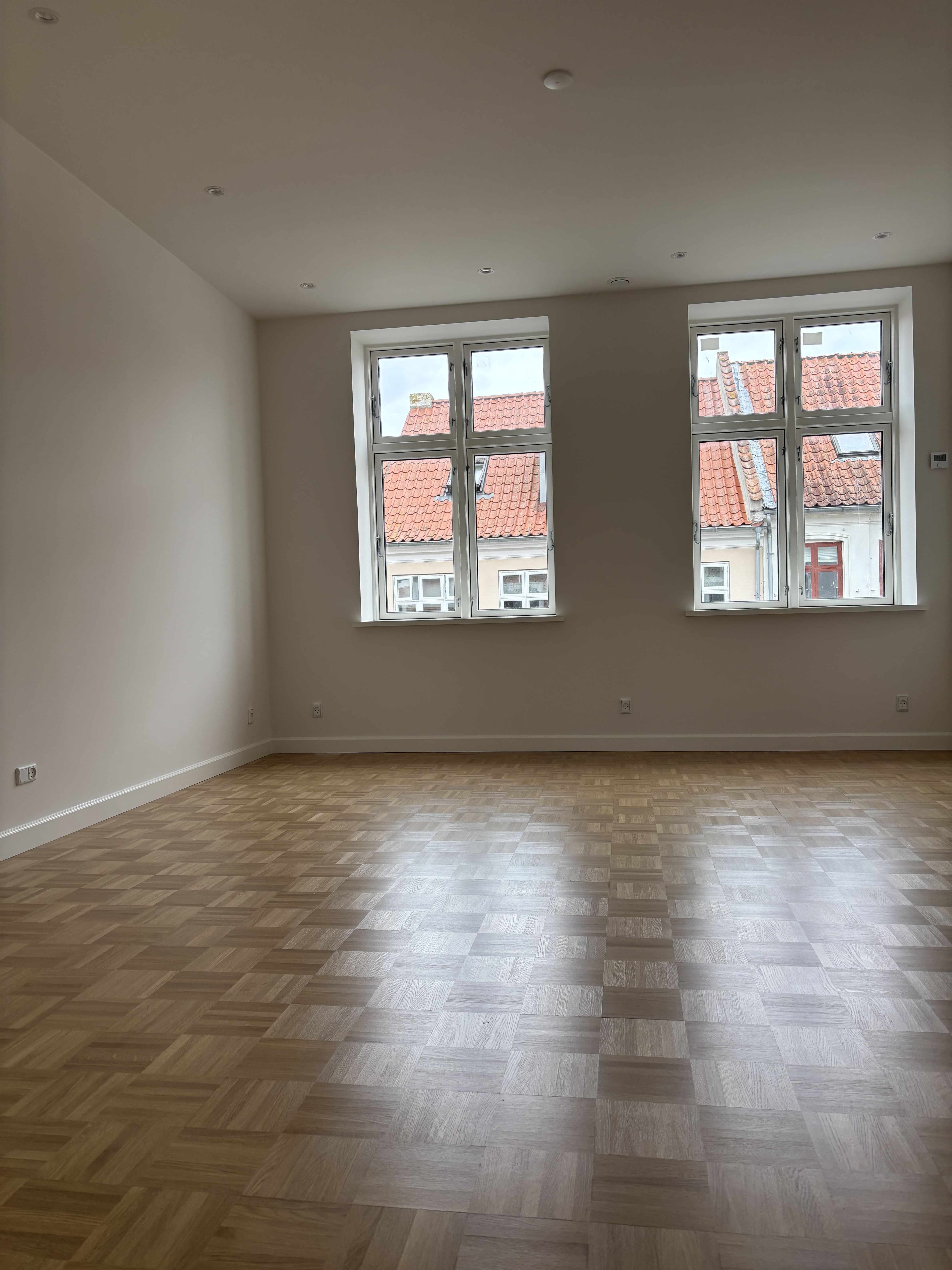 Stor, Nyrenoveret og velindrettet