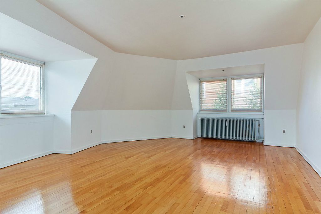 1. sal til leje i super flot velholdt villa med udendørs arealer