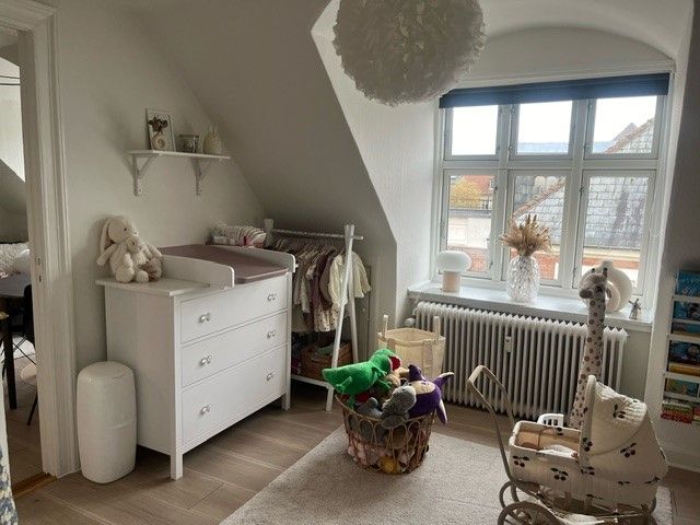 Dejlig lille lejlighed i centrum og tæt på banen