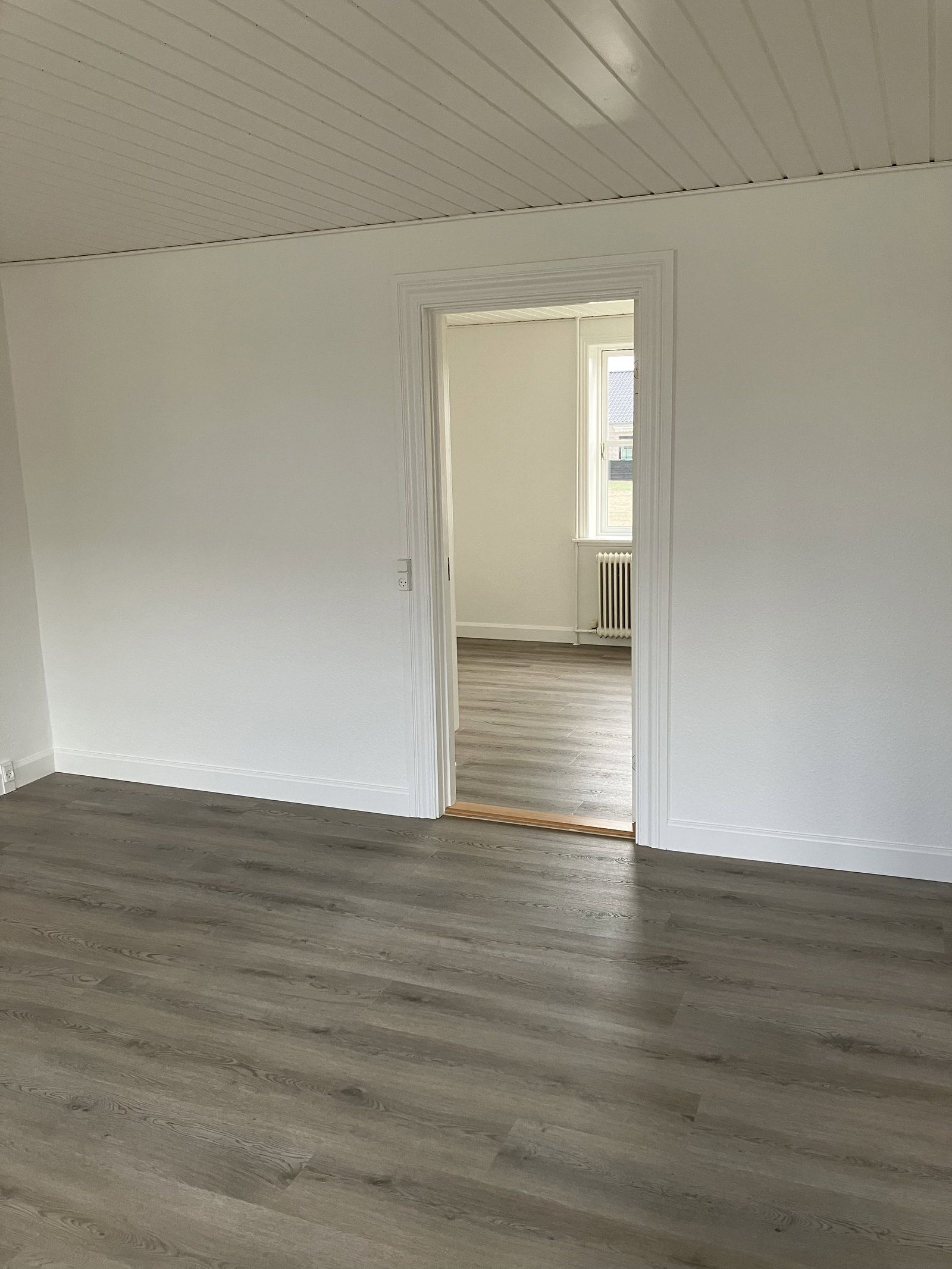 Centralt belliggende lejlighed ved Rema 1000 i Hals.