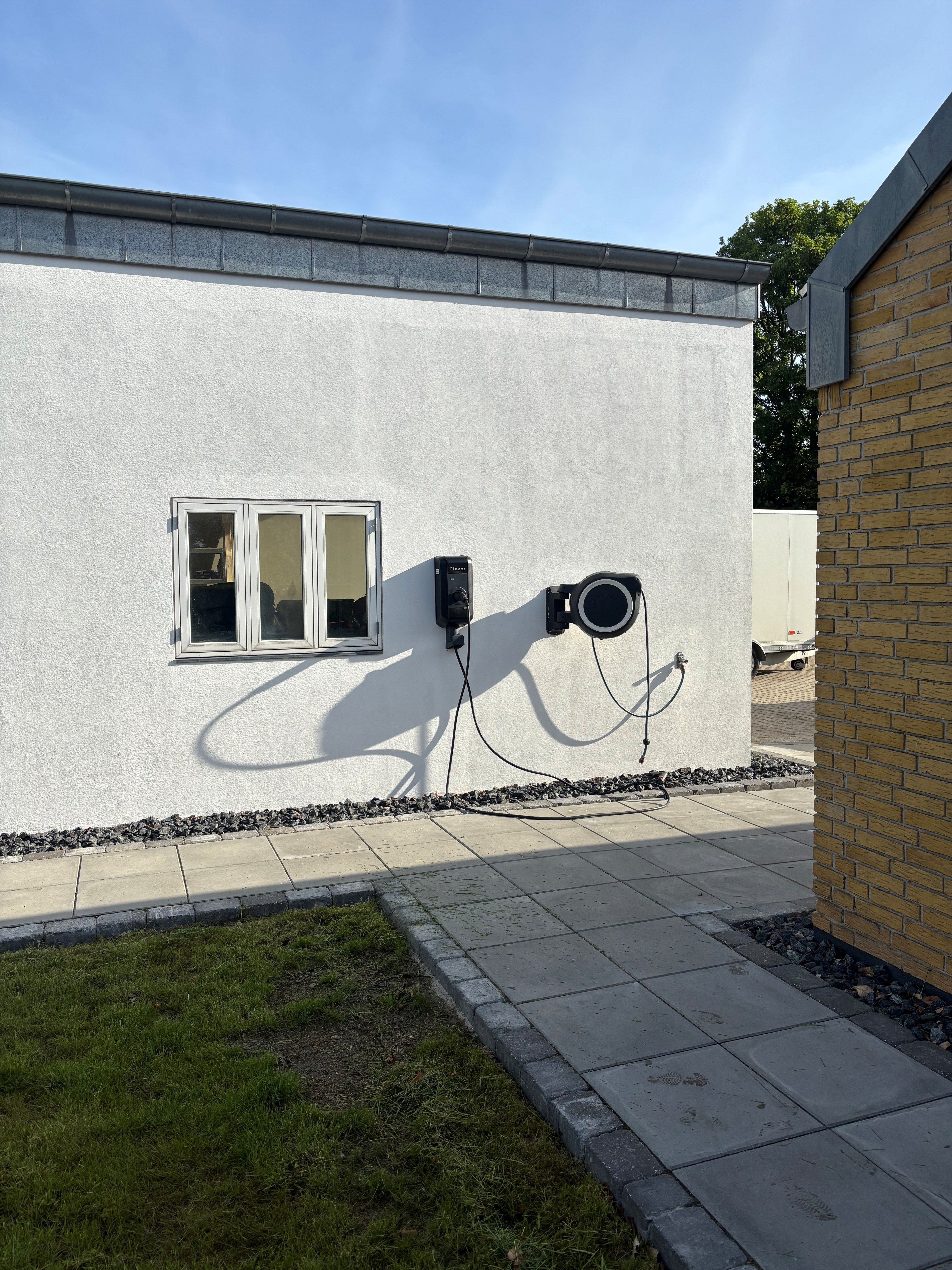 Renoveret kvalitets hus med tilhørende værksted