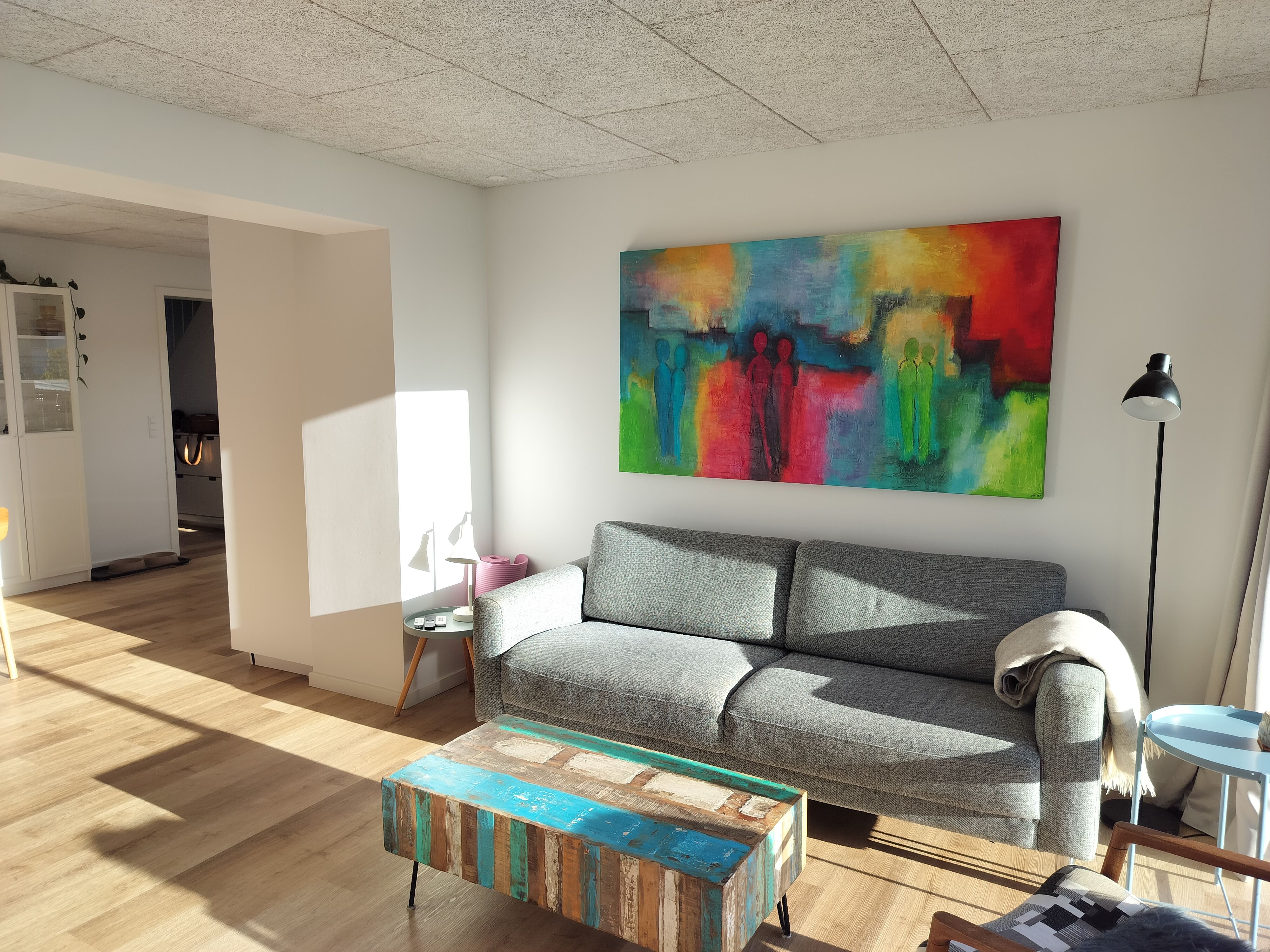 Flot totalrenoveret rækkehus i centrum af Frederikshavn, med 52 m2. disponibelt kælder. 