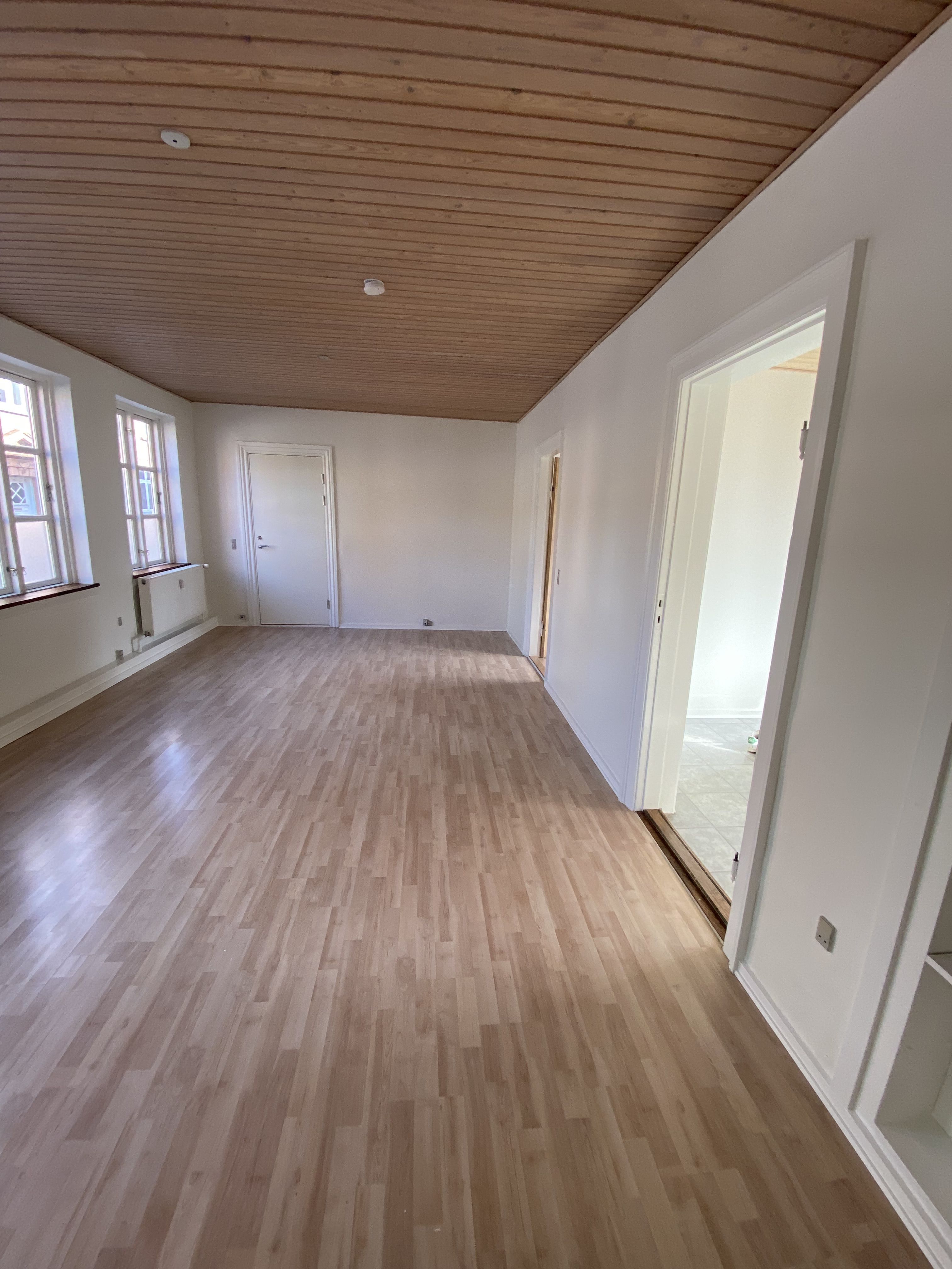Super fin lejlighed med egen terrasse ved Svendborg havn er ledig!🏠