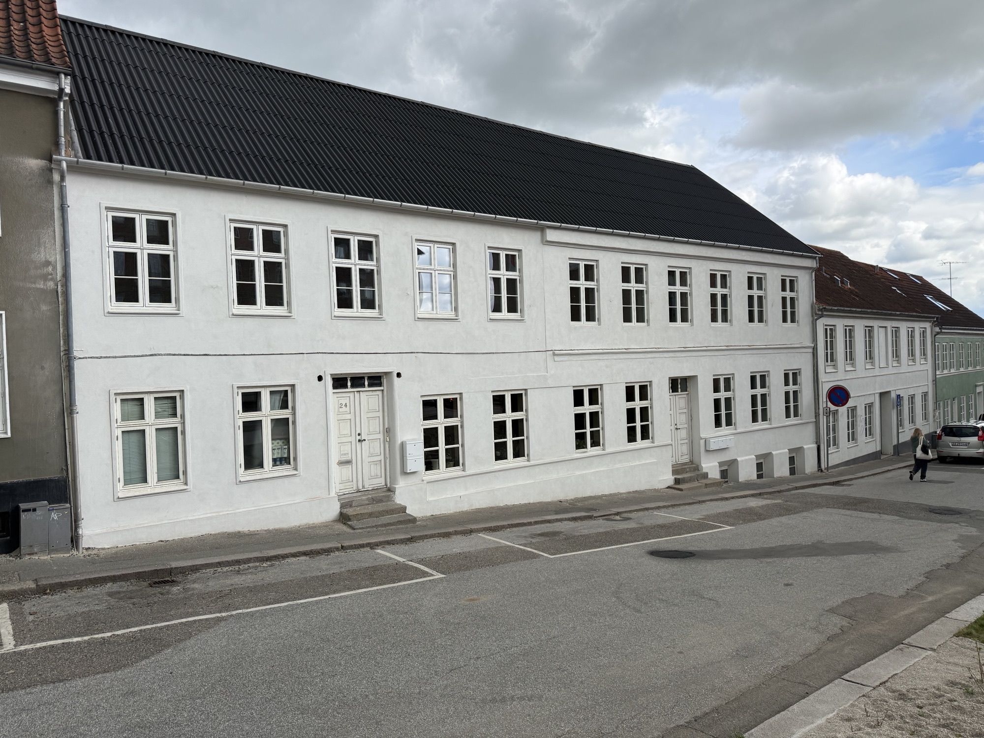 Hyggelig centralt beliggende 4 værelses lejlighed