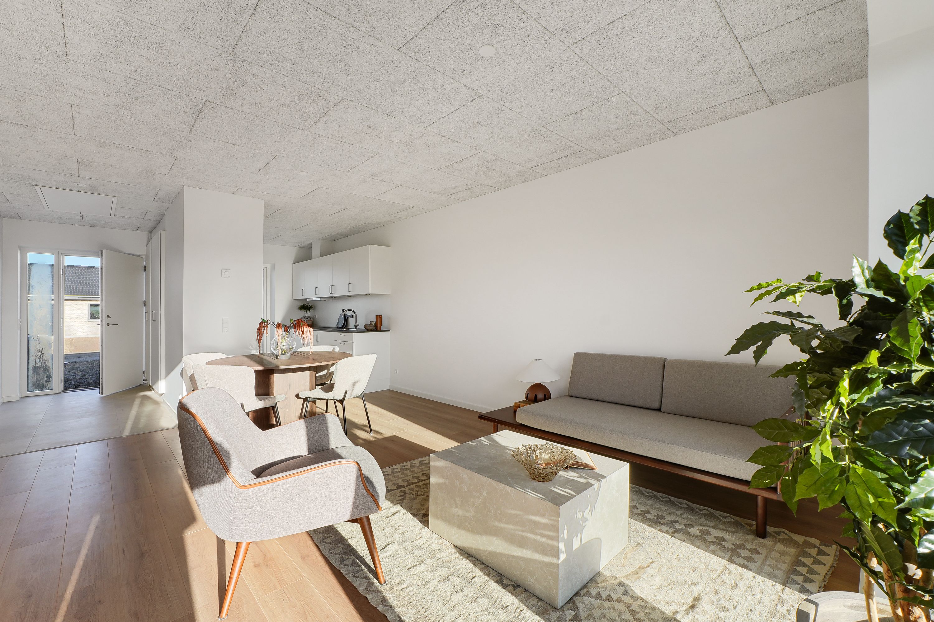 BOLIG MED CARPORT - TIL DIG OVER 55 ÅR UDEN HJEMMEBOENDE BØRN