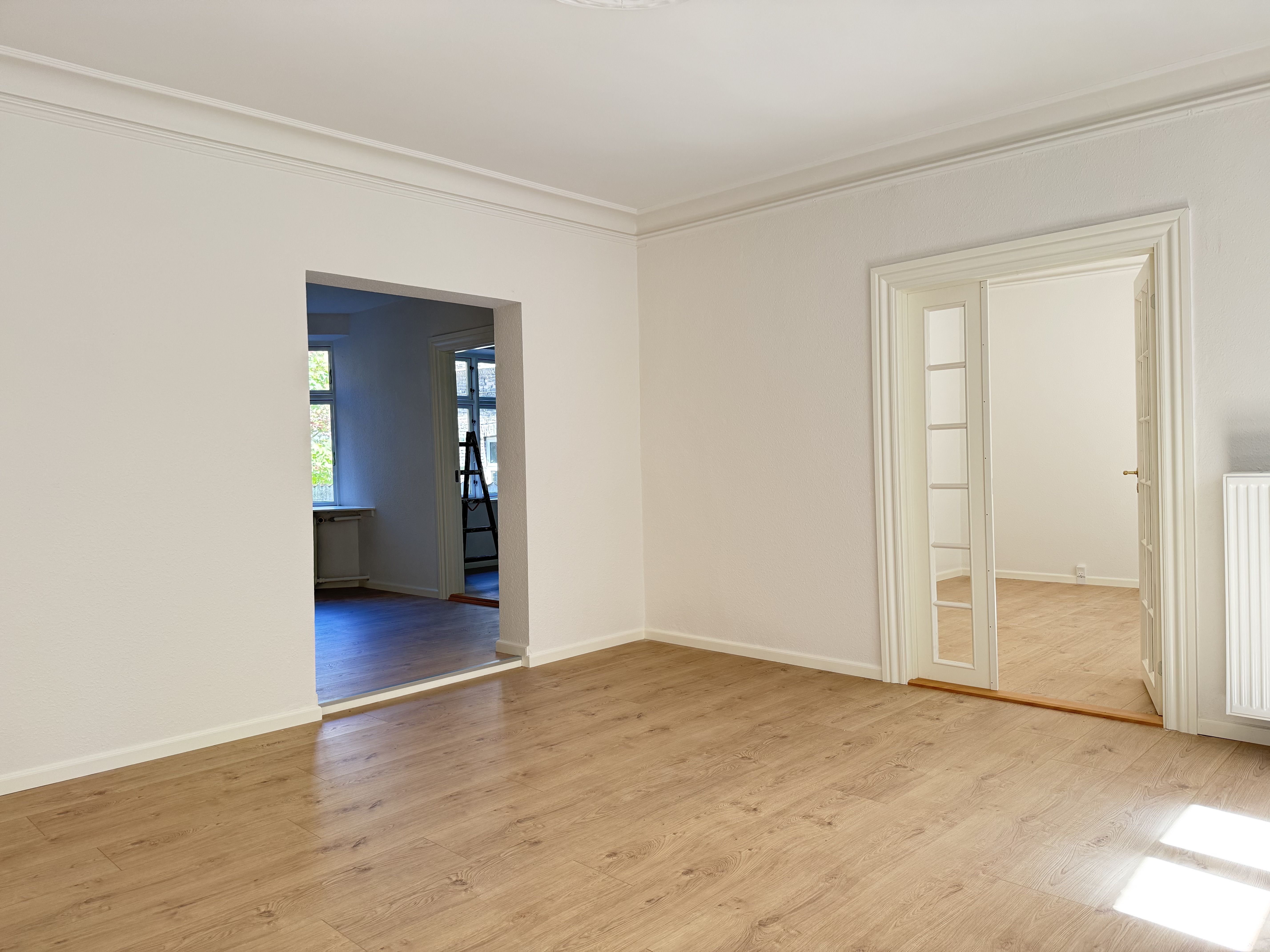 FØRSTE MÅNEDS GRATIS HUSLEJE! - Nyrenoveret 4-værelses stuelejlighed på Stemannsgade i Randers – 117 m²