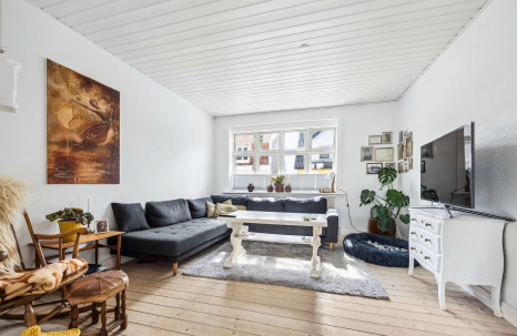 Hyggelig stor 4v lejlighed central beliggende
