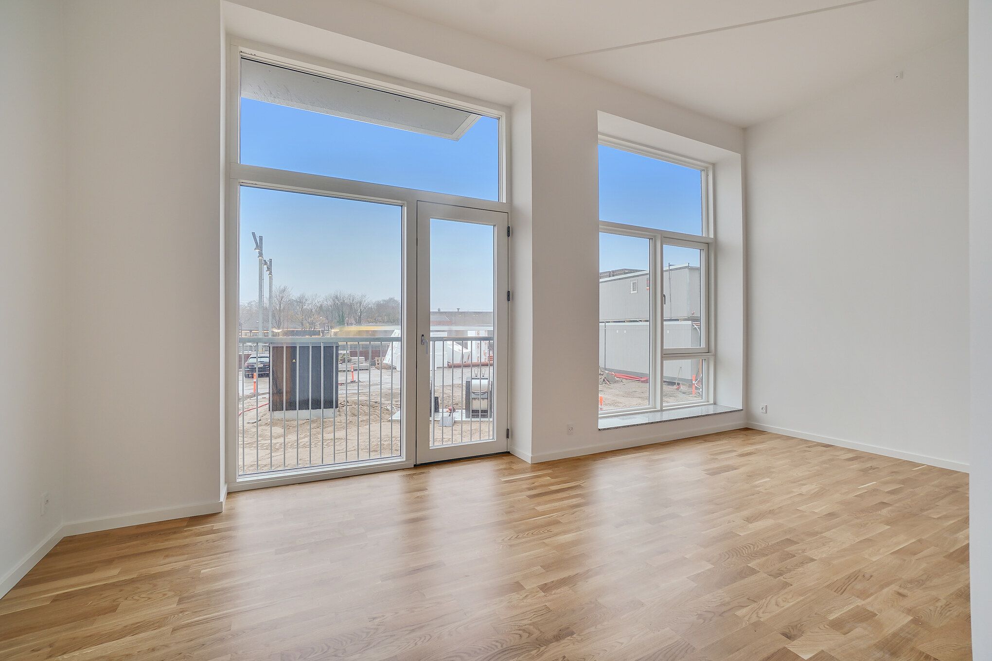PARKERING, EGEN TERRASSE, 