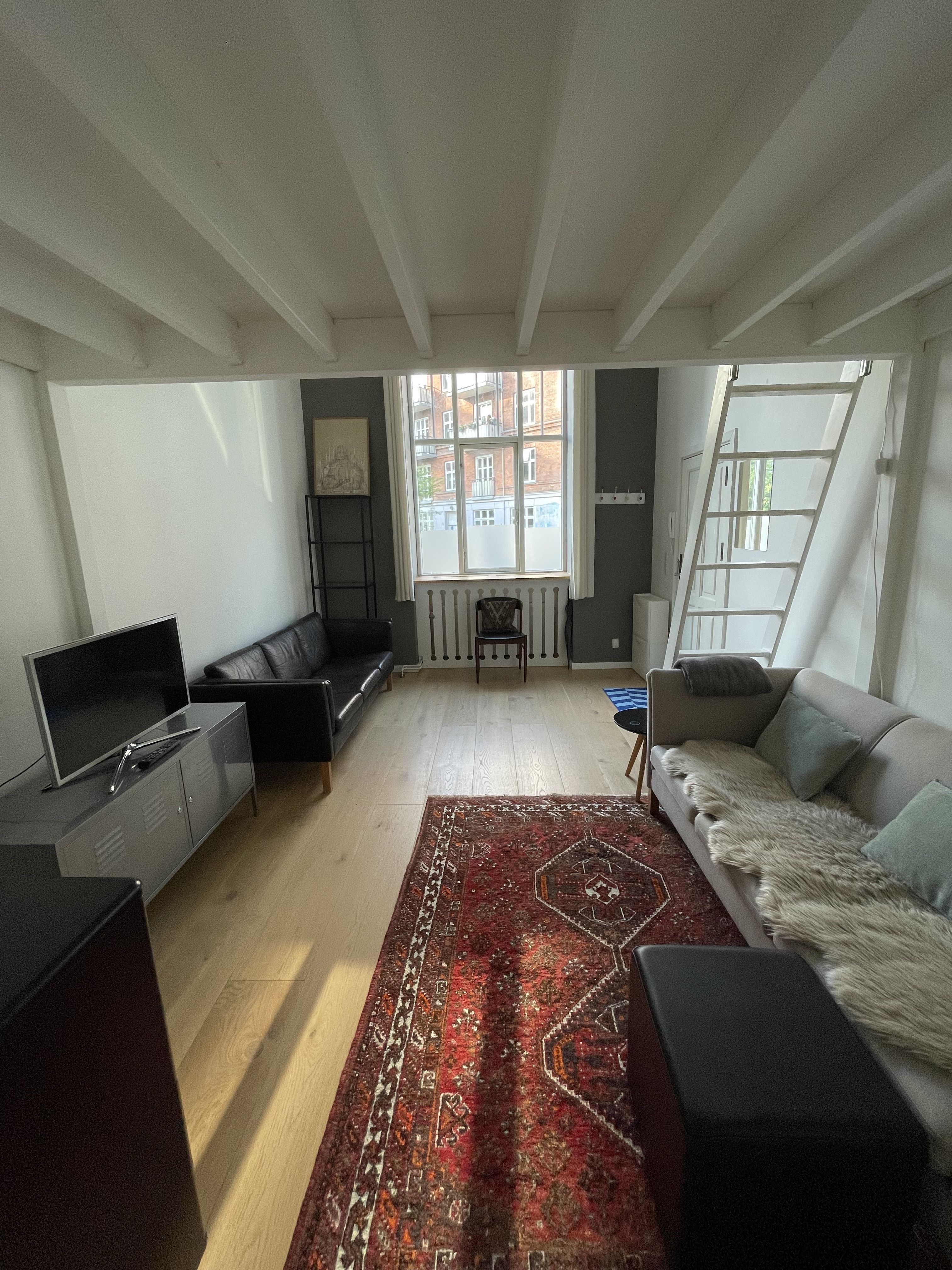 Spacious Apartment for Short-Term Rent