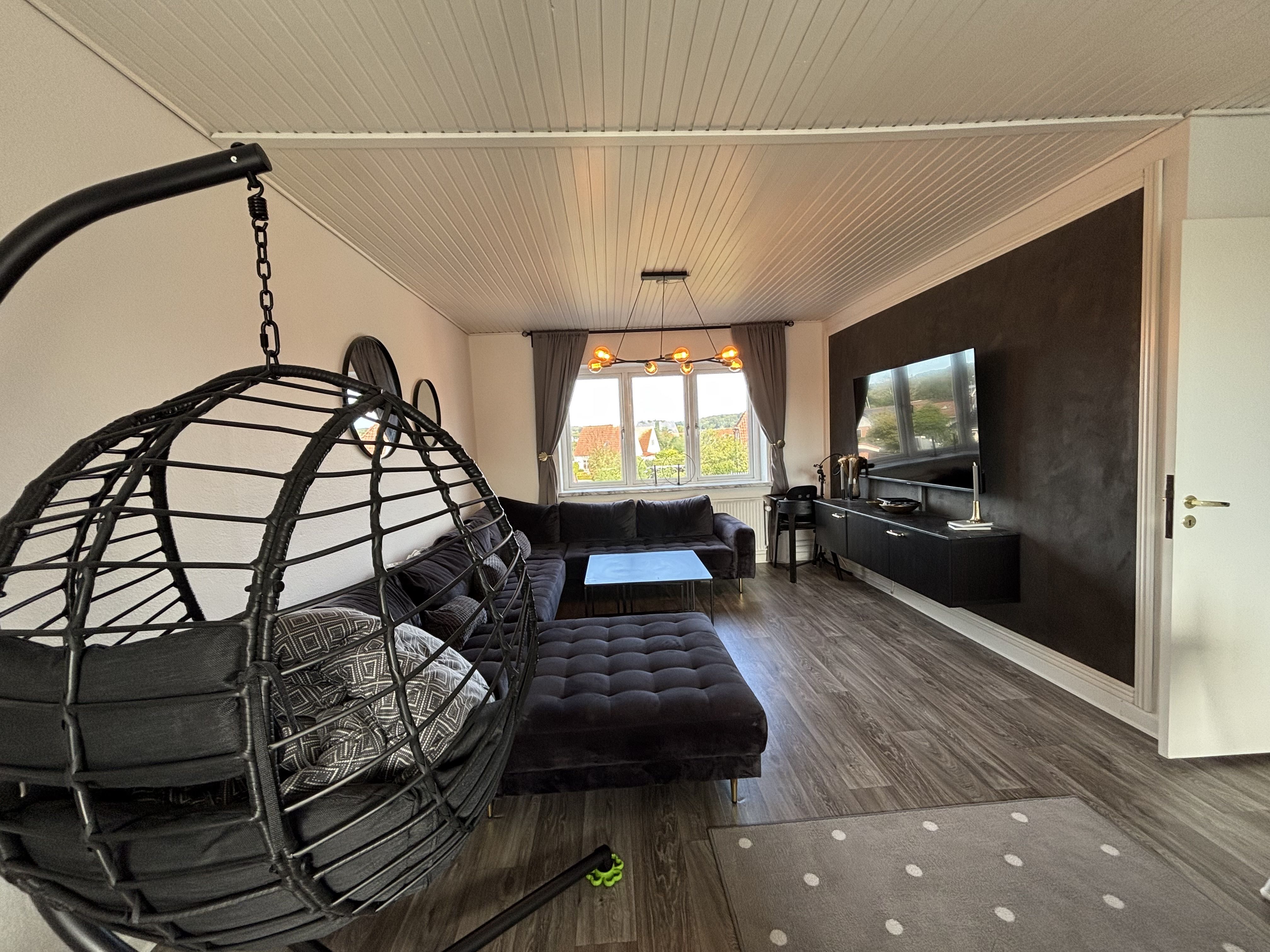 3 vær. lejlighed på 85 m2, i Alderslyst.