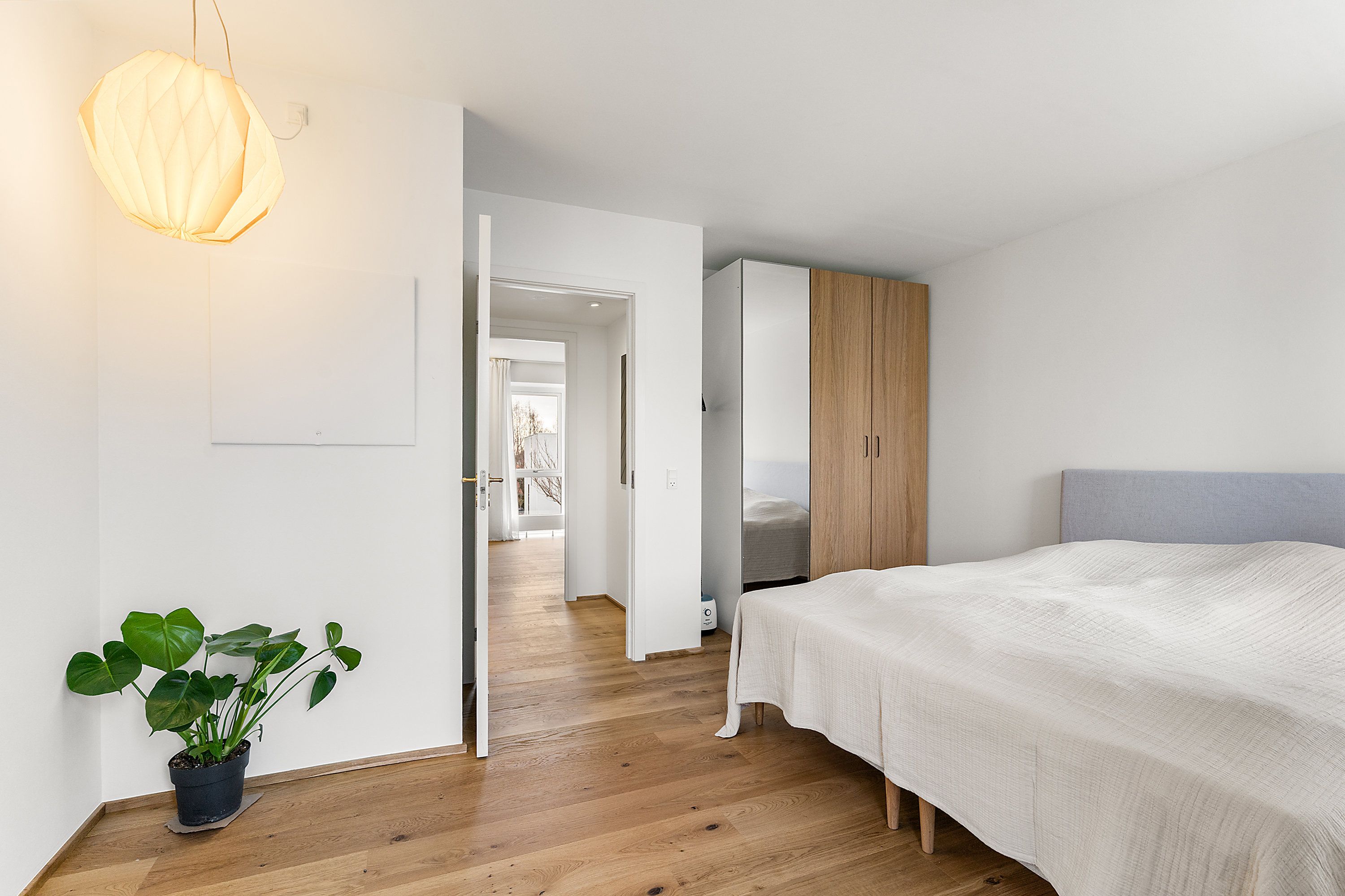 Lyst og totalrenoveret rækkehus i naturskønne Egå – kun 10 minutter fra Aarhus C