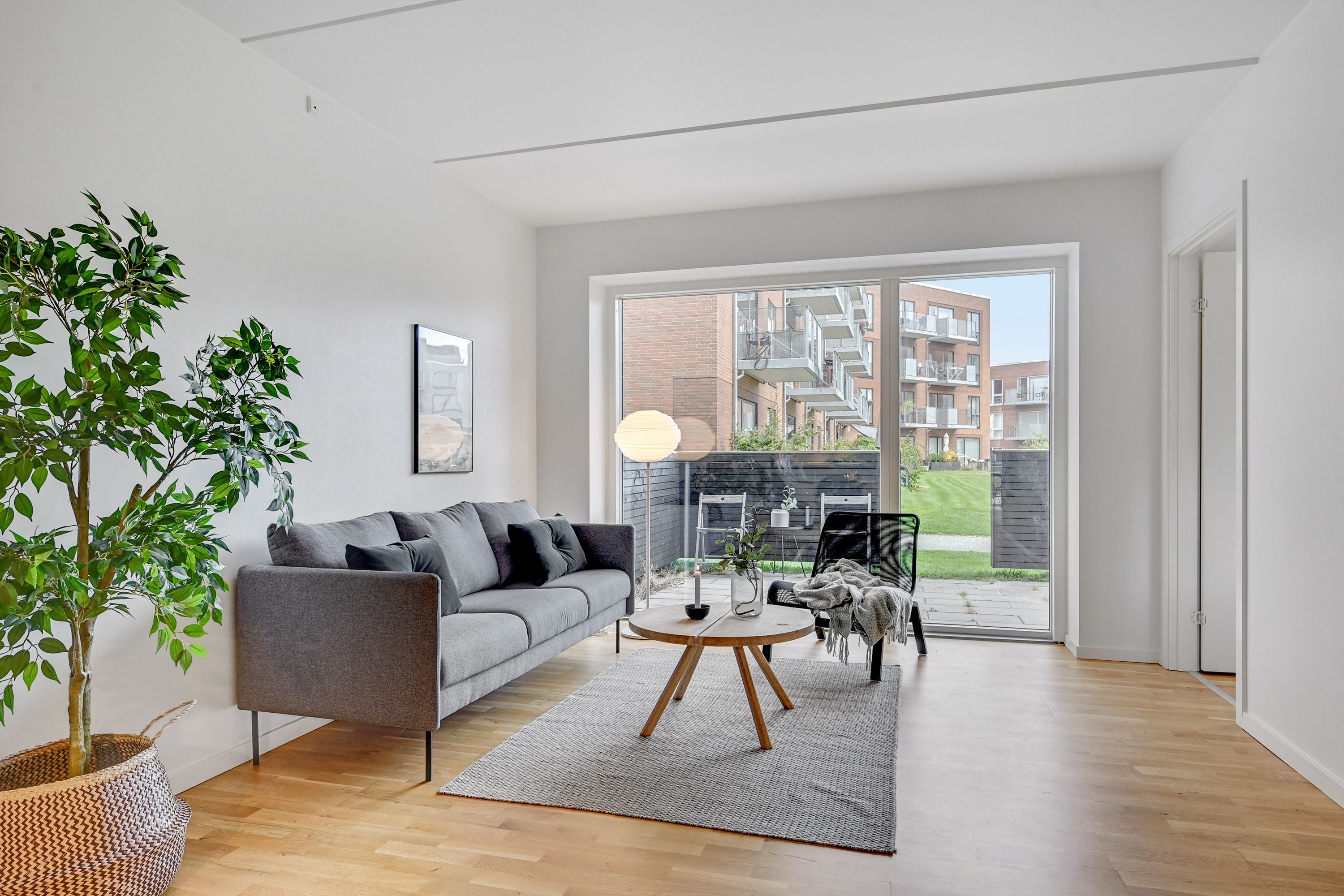 STOR 4'ER MED SKØN TERRASSE