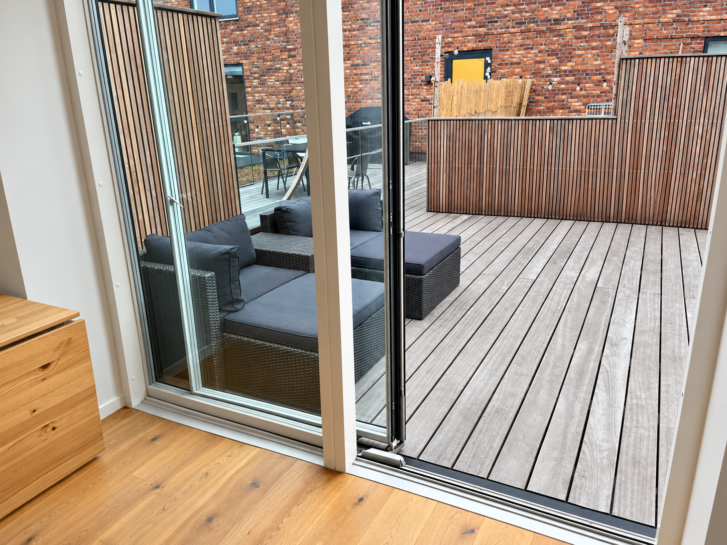 Meget flot 3 værelses med tagterrasse - ideel til deling af 2 😍