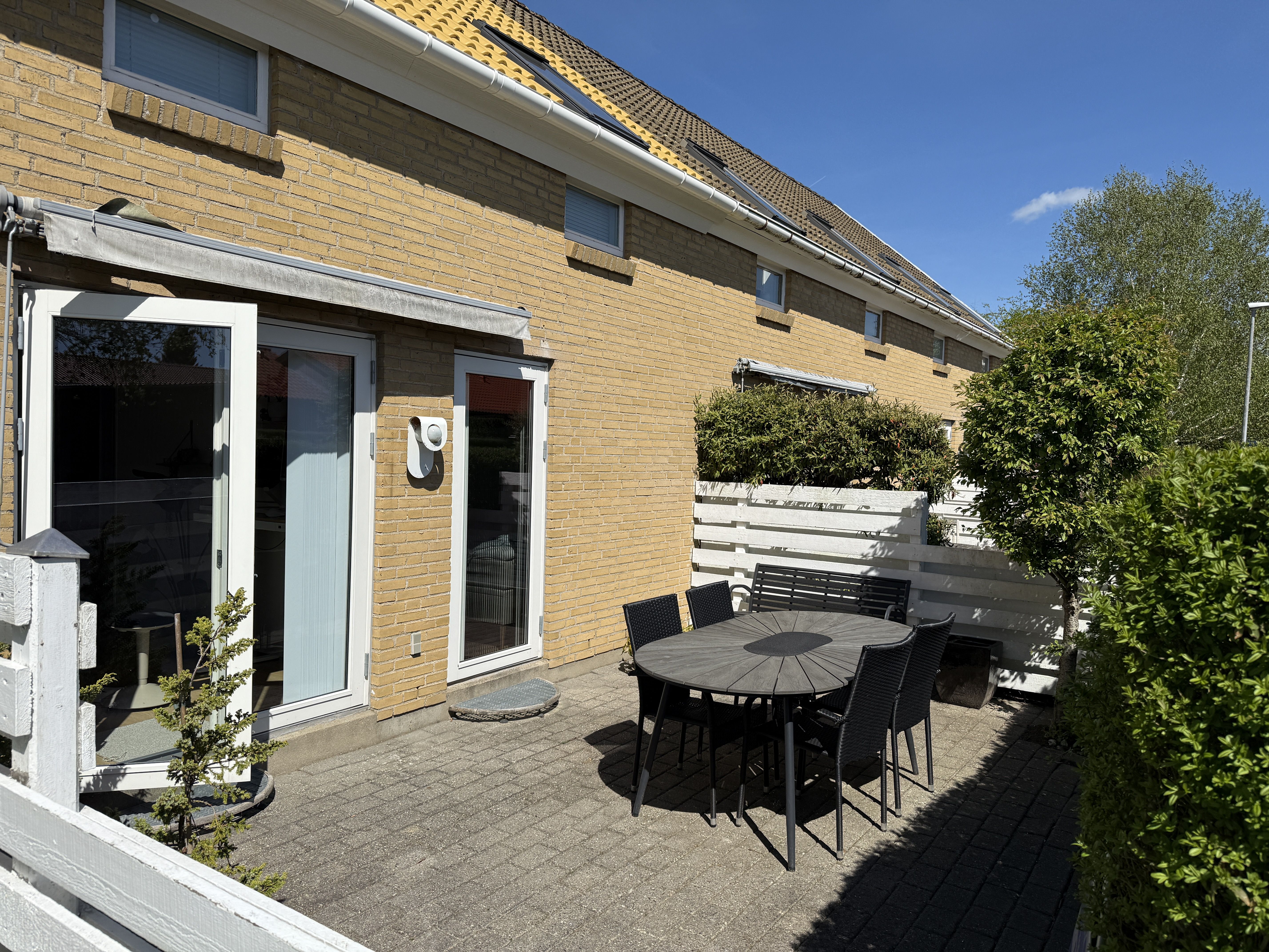 Udlejning af Nyrenoveret, Fuldt Møbleret Enderækkehus i Vinding – Fleksibel Lejeperiode! ----- Rental of a Newly Renovated, Fully Furnished End-of-Town House in Vinding – Flexible Rental Period!