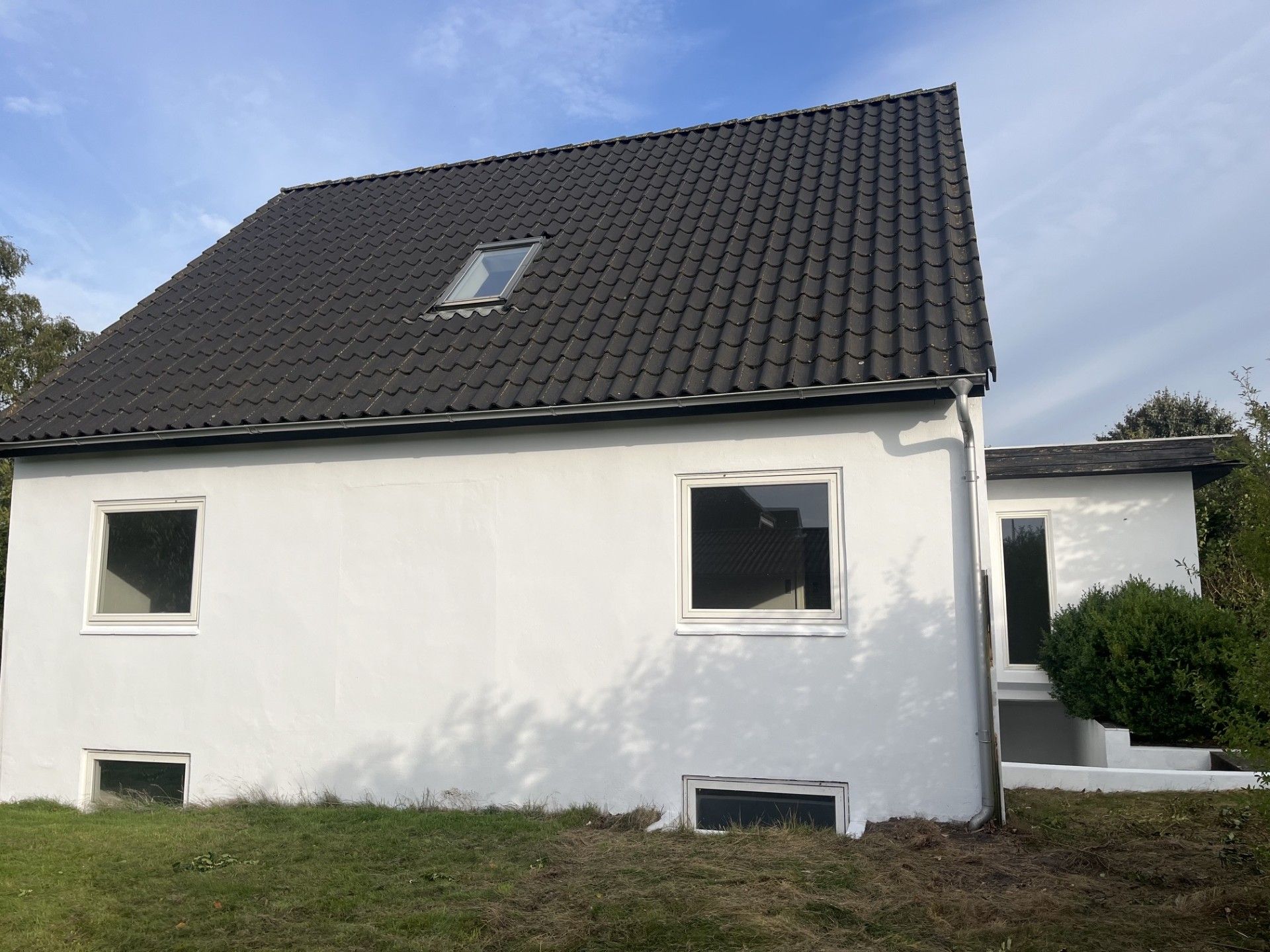 Hus i Lind udlejes.