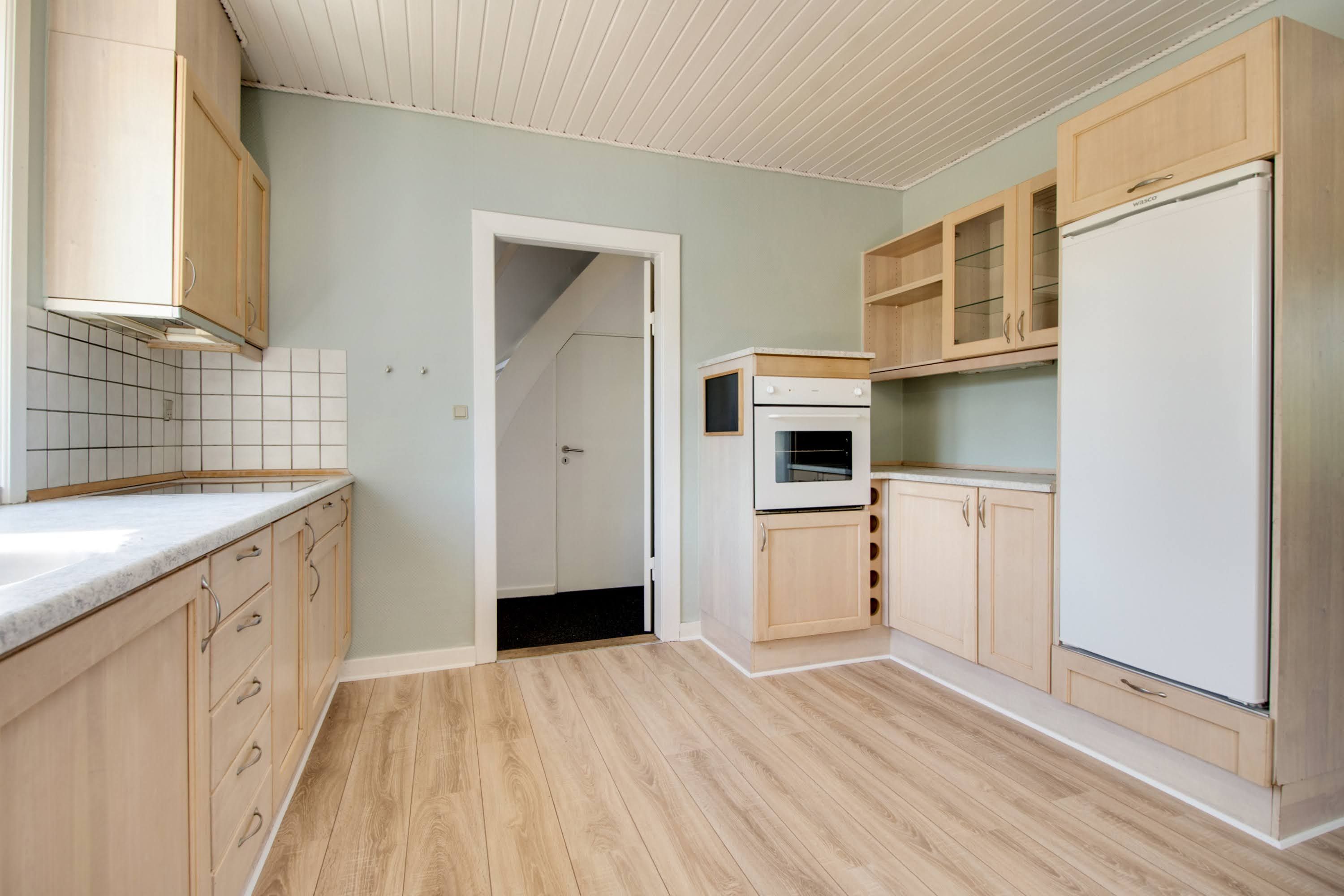 Hus i 3 plan med garage