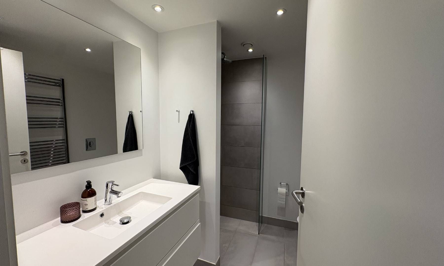 UNIK 4. SALS LEJLIGHED MED PRIVAT UDSIGT