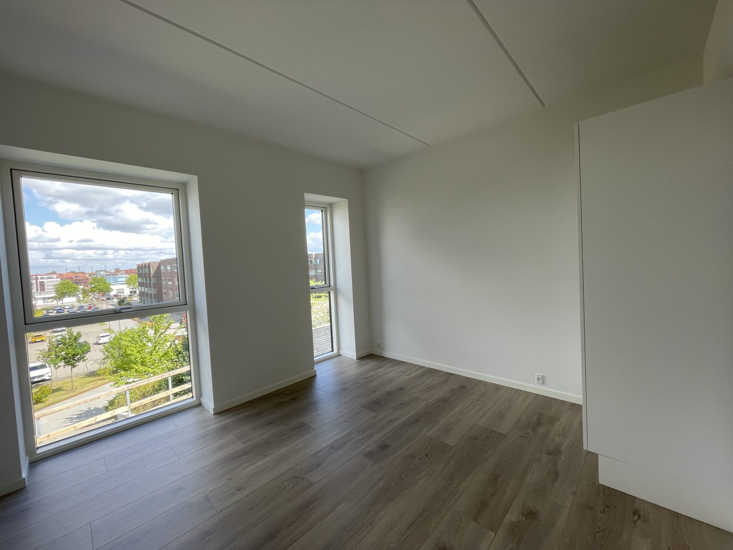 Velindrettet 3-værelses med plads, lys og terrasse