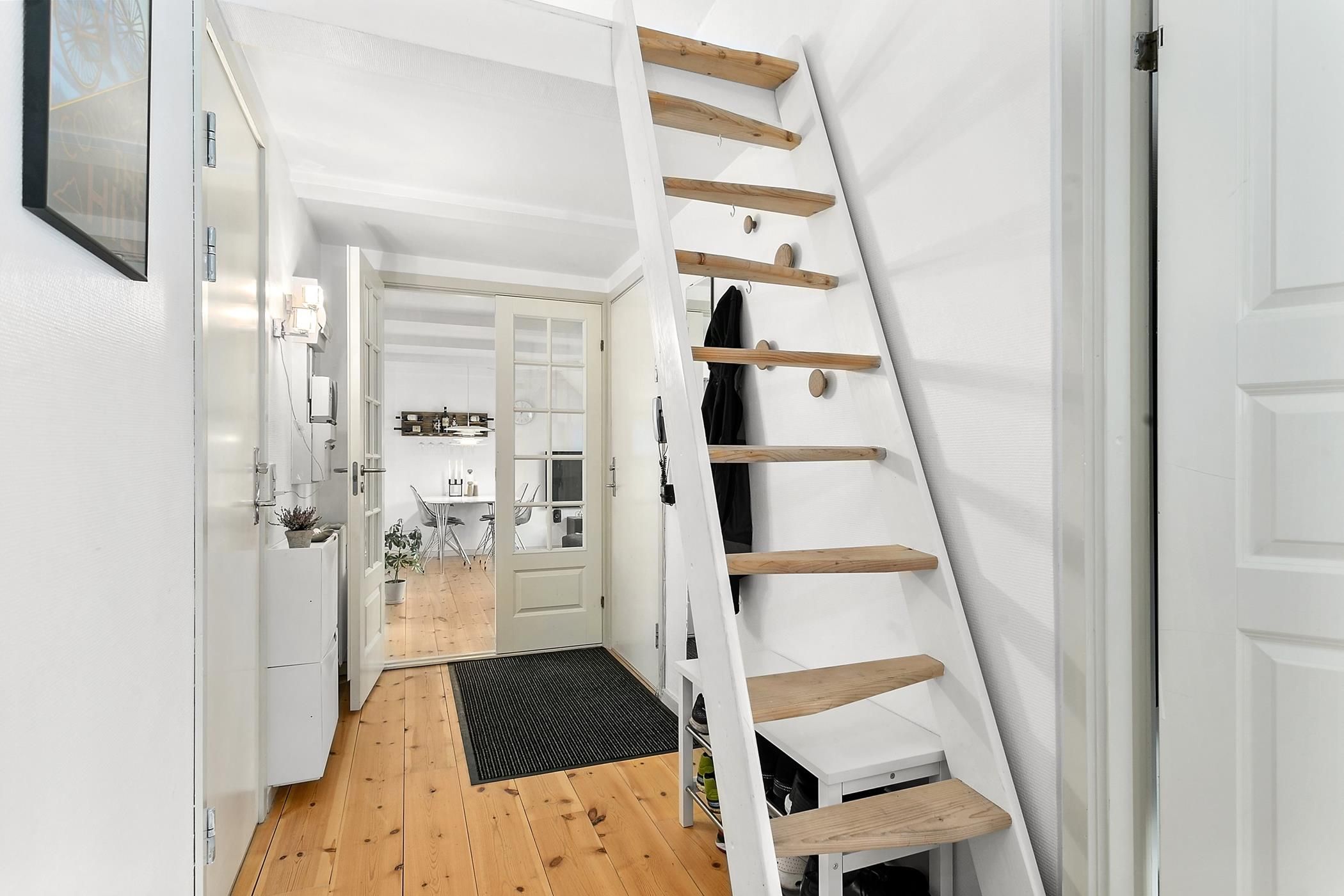 3V'ER PÅ ATTRAKTIV ADRESSE MED FÆLLESTERASSE