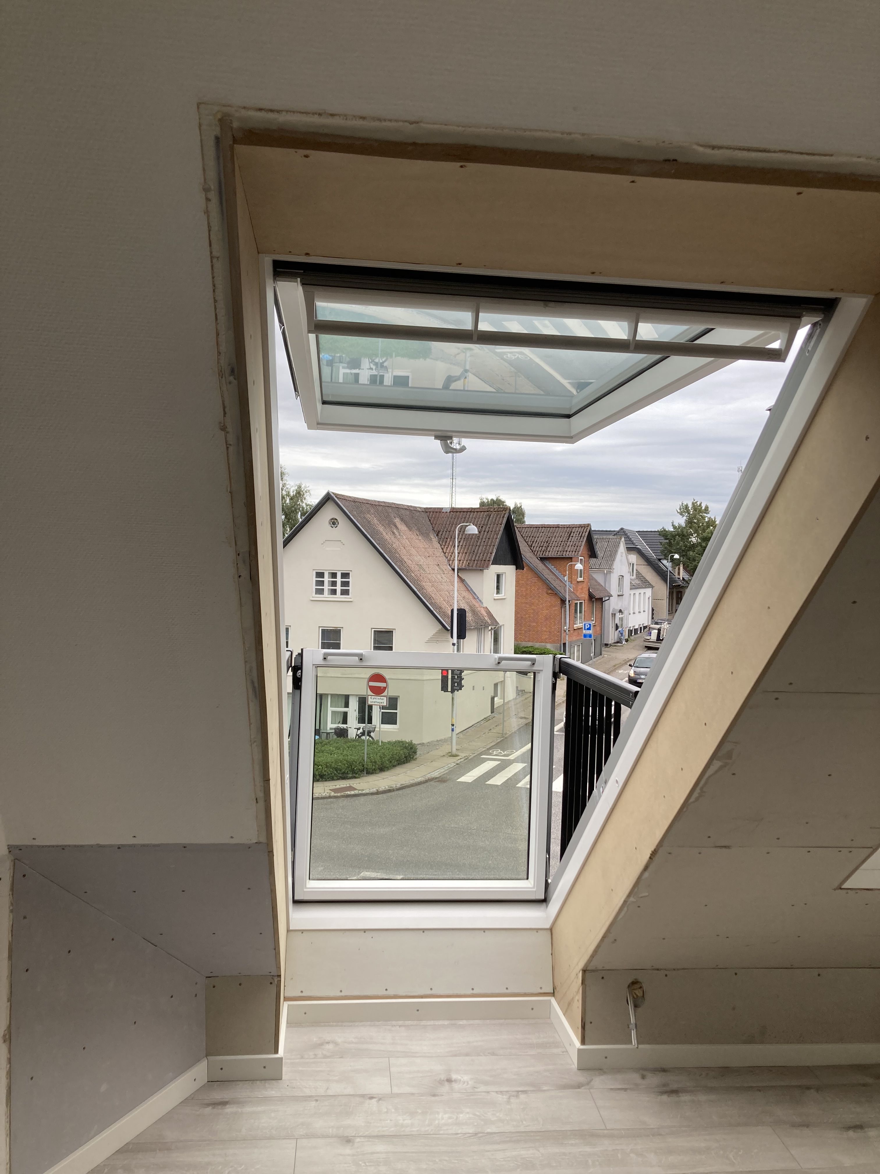 Ny renovert lejlighed midt i Hedensted.