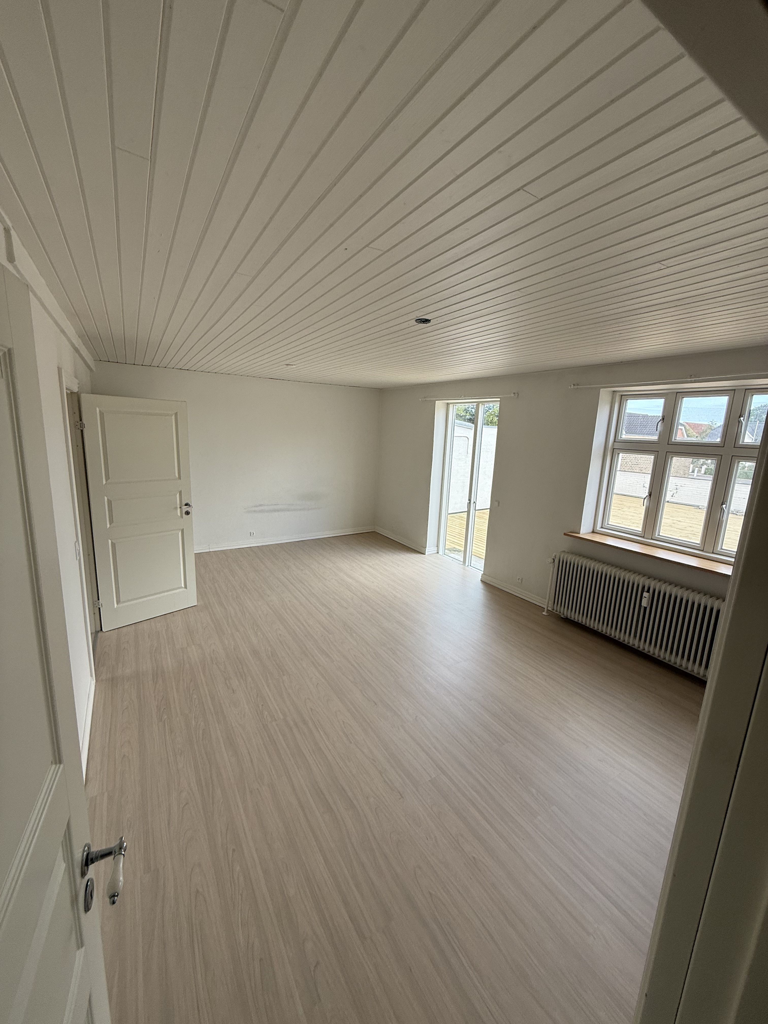 3 værelset lejlighed med stor altan