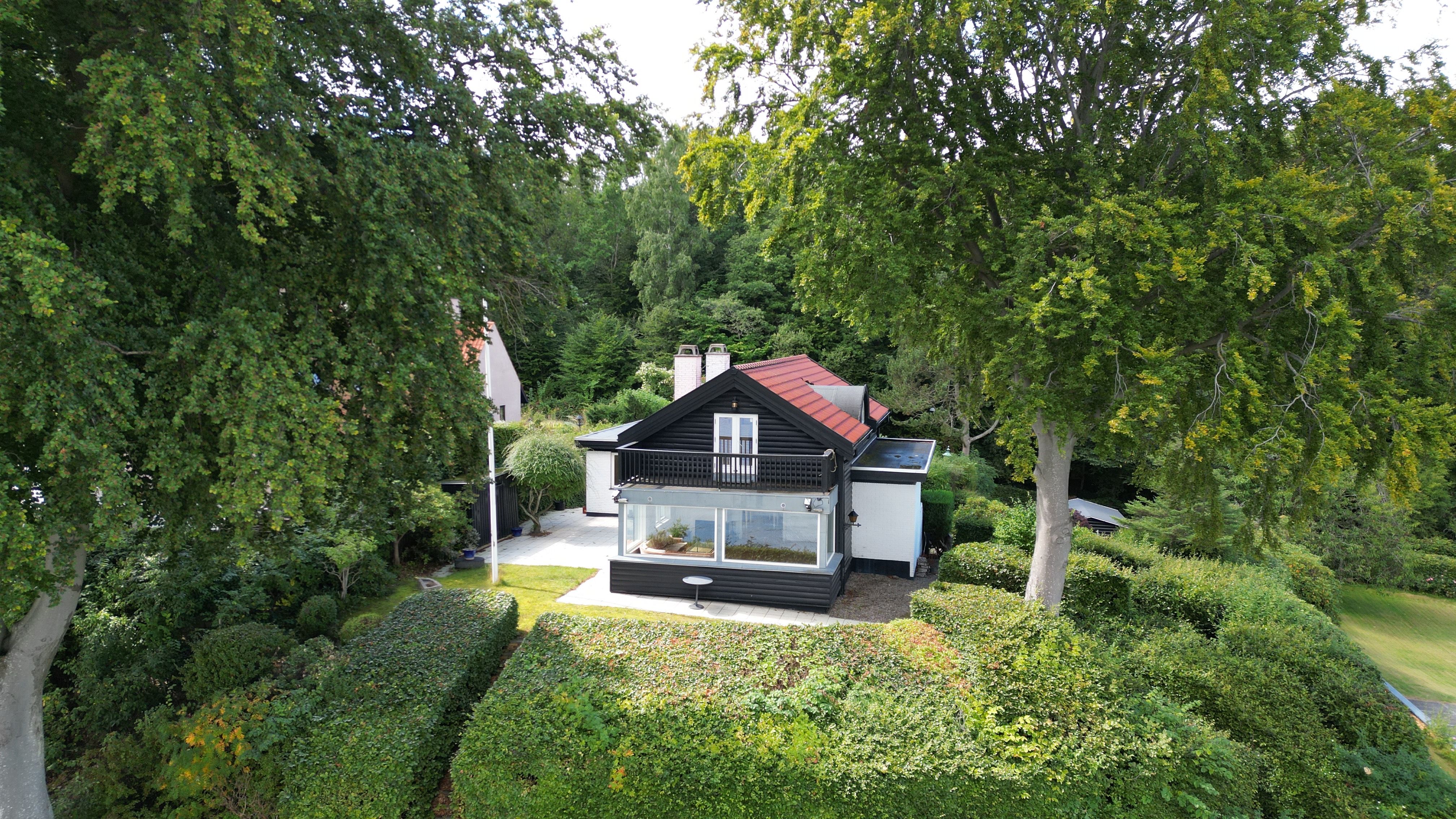 En sjælden 7-værelses villa mellem Øresund og Dyrehaven