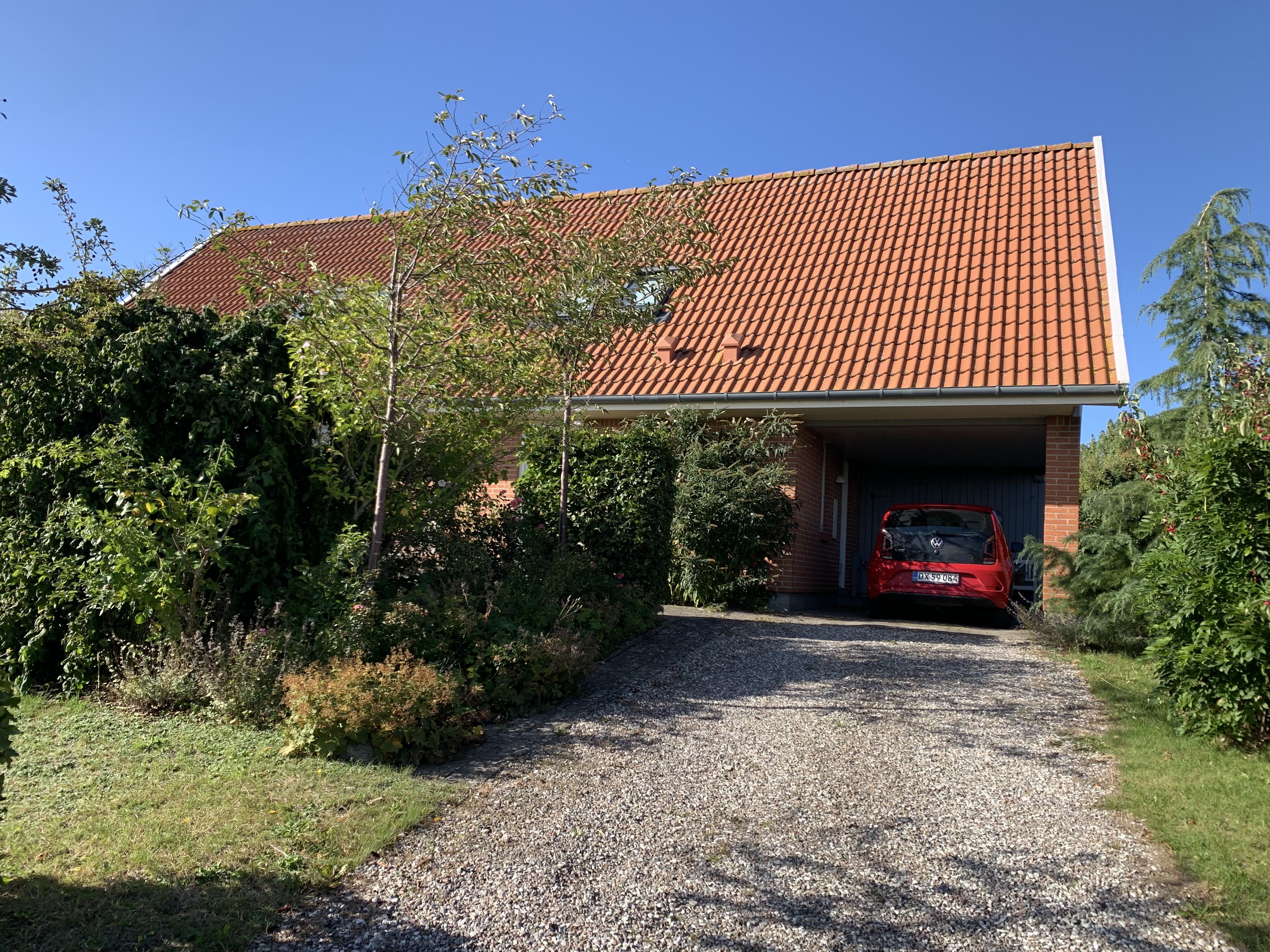 Umøbleret villa udlejes - kort tid da det er til salg