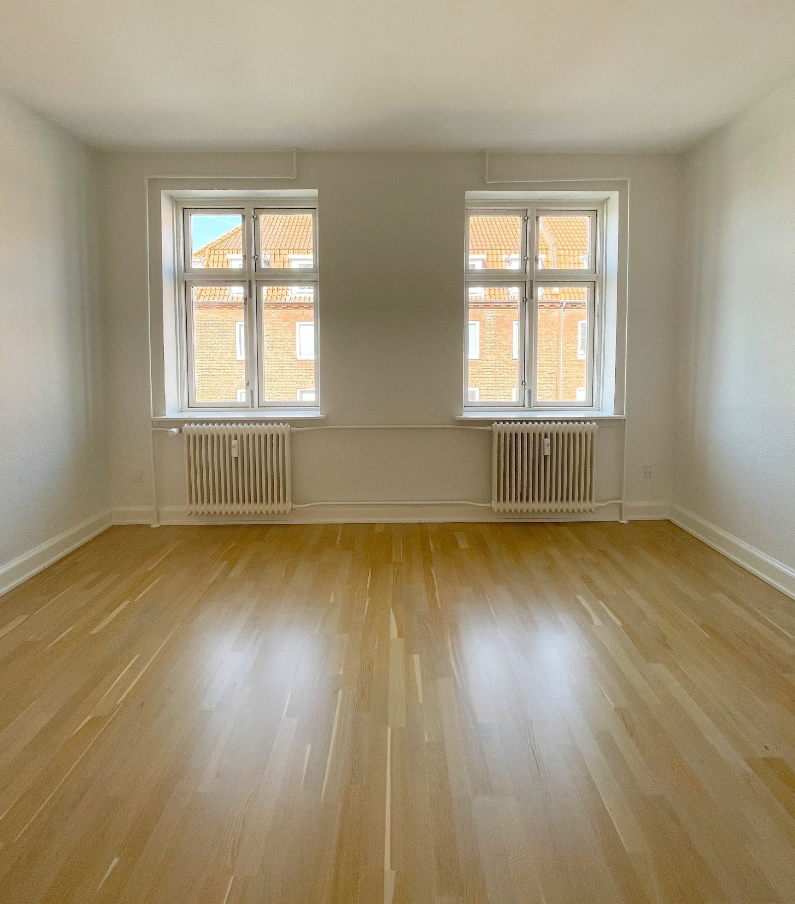 MODERNE 2-VÆR LEJLIGHED I VESTBYEN!