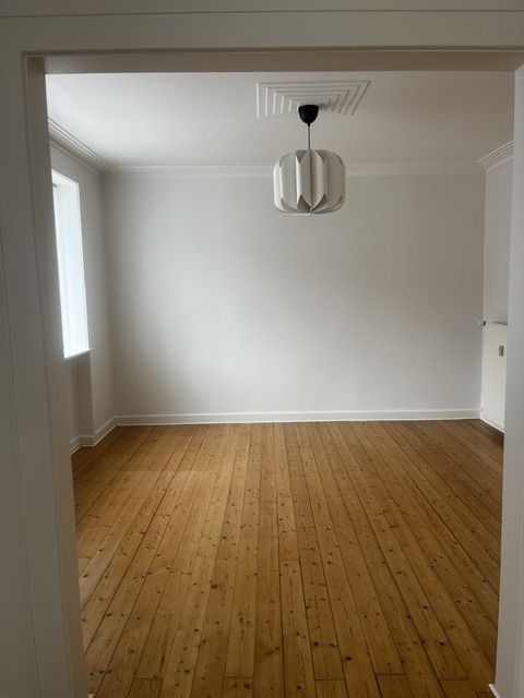 89 m² 3‑værelses lejlighed med altan og let kig til fjorden – Nørresundby