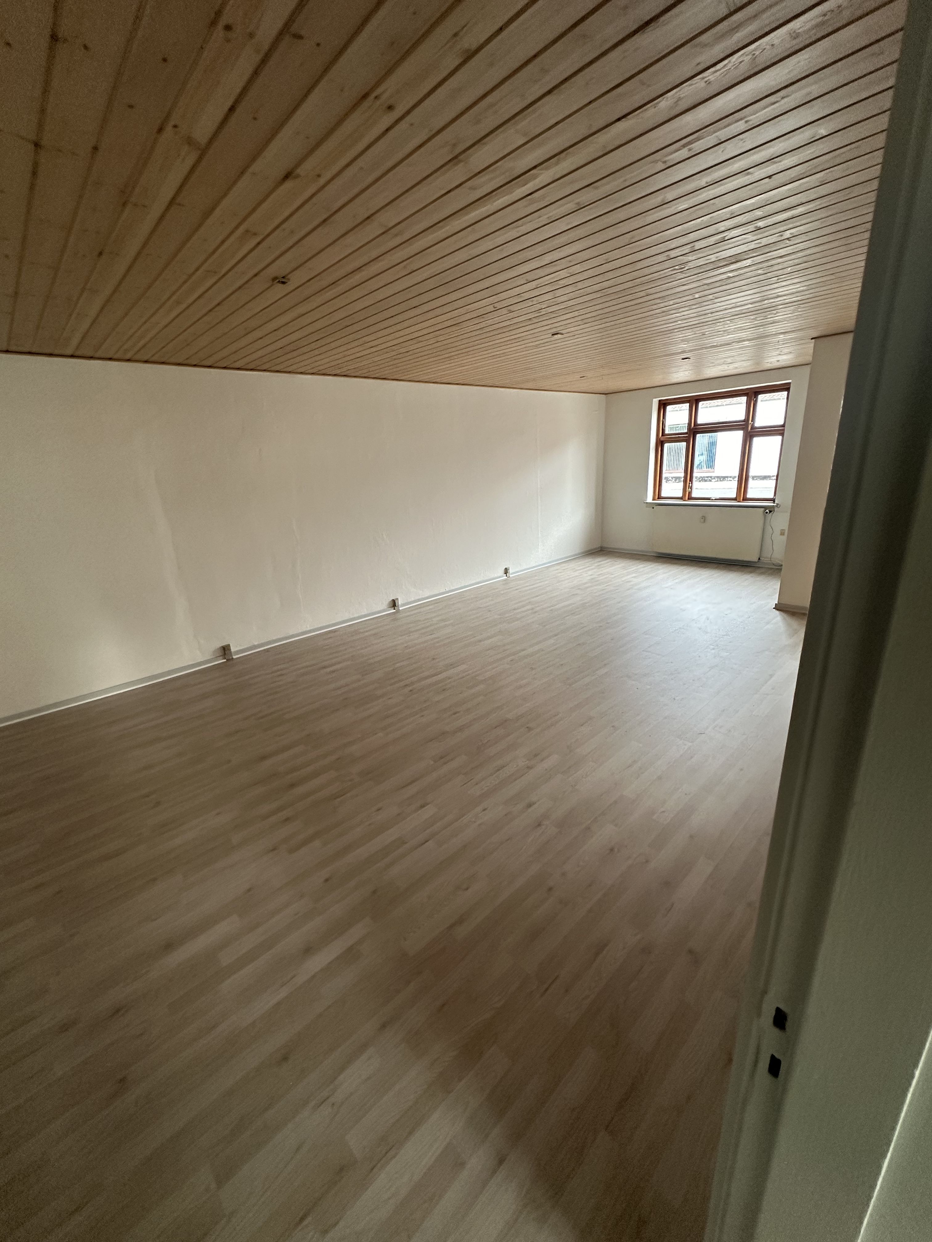 Stor 2 værelses i Højby