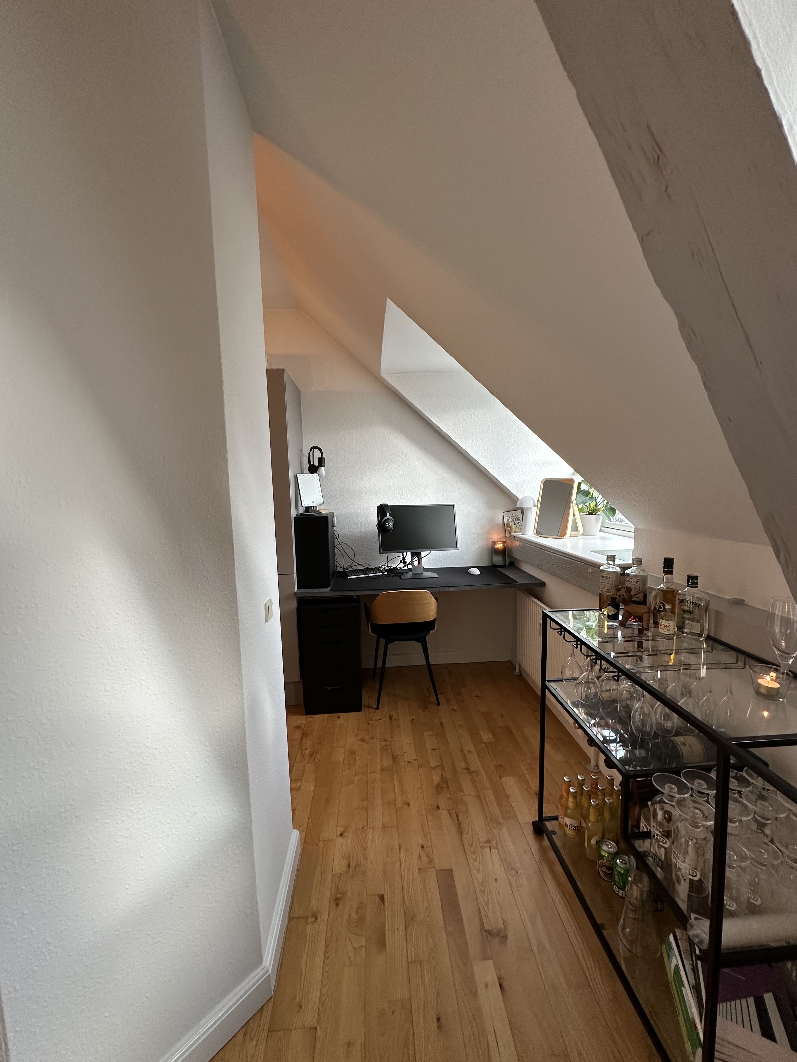 🏡 Lys og rummelig 2 værelses lejlighed til leje – 71 kvm + stort kælderrum og elevator i opgangen🏡