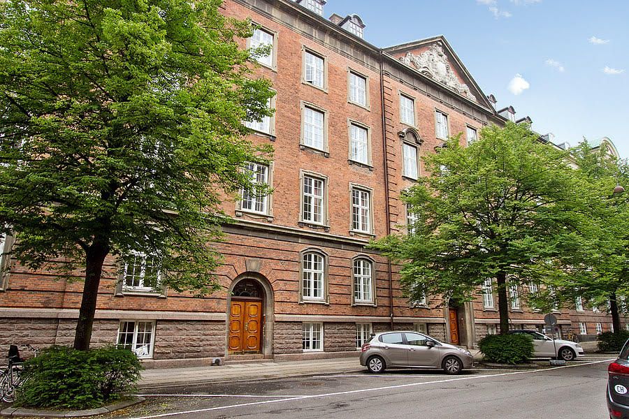 Exclusive 4-Room Apartment – Prime Location in Østerbro